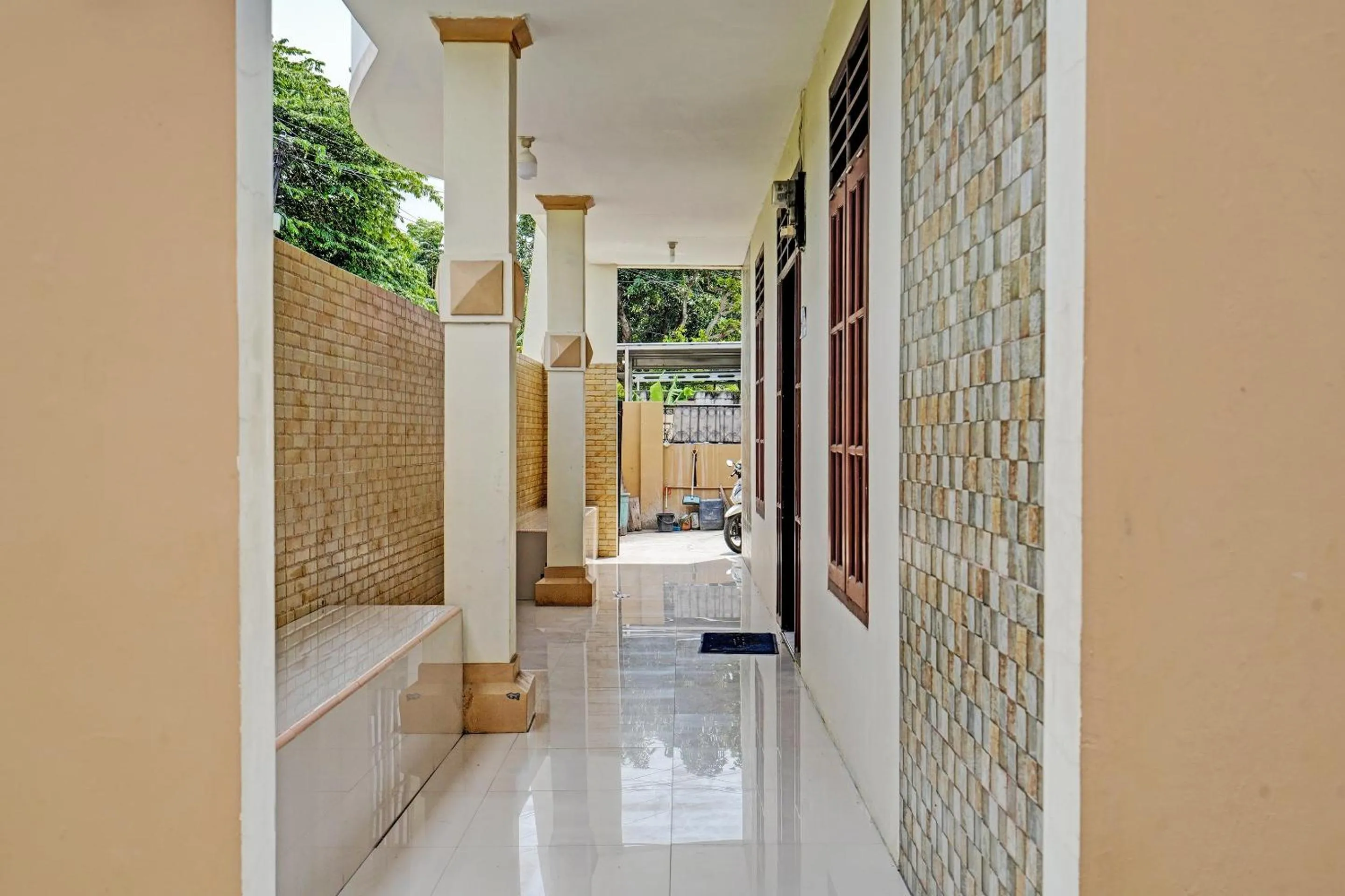 Lobby or reception in OYO 92062 Pondok Aurel Wahidin