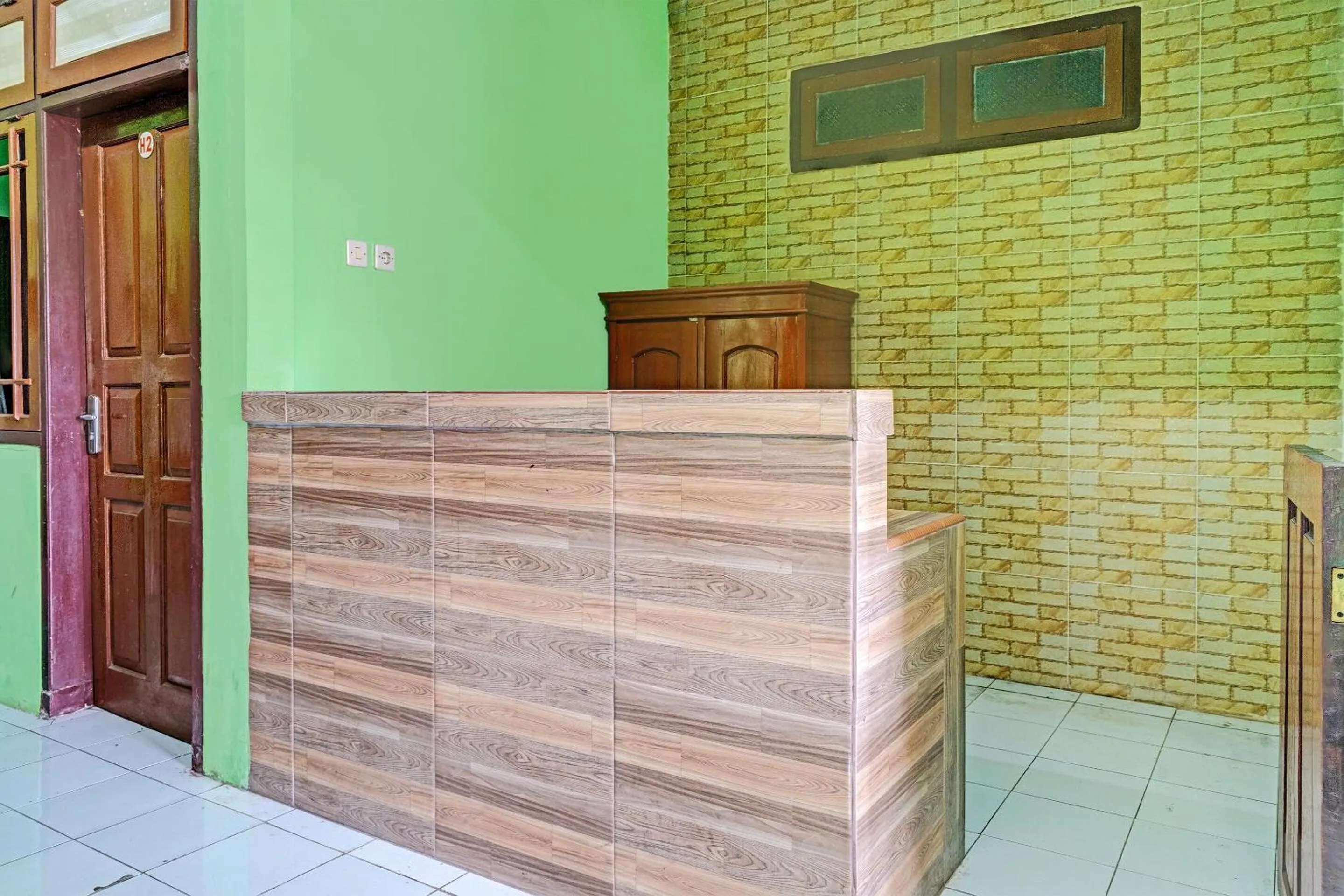 Lobby or reception in OYO 92062 Pondok Aurel Wahidin