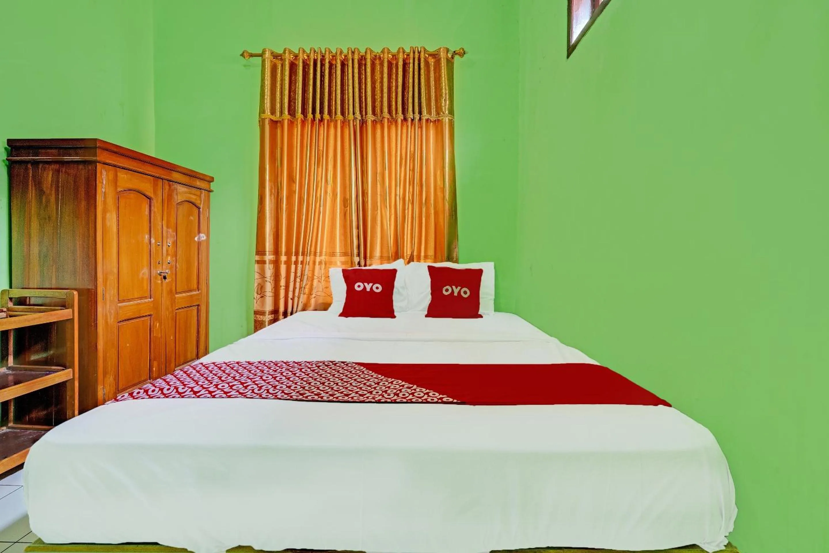 Bedroom in OYO 92062 Pondok Aurel Wahidin