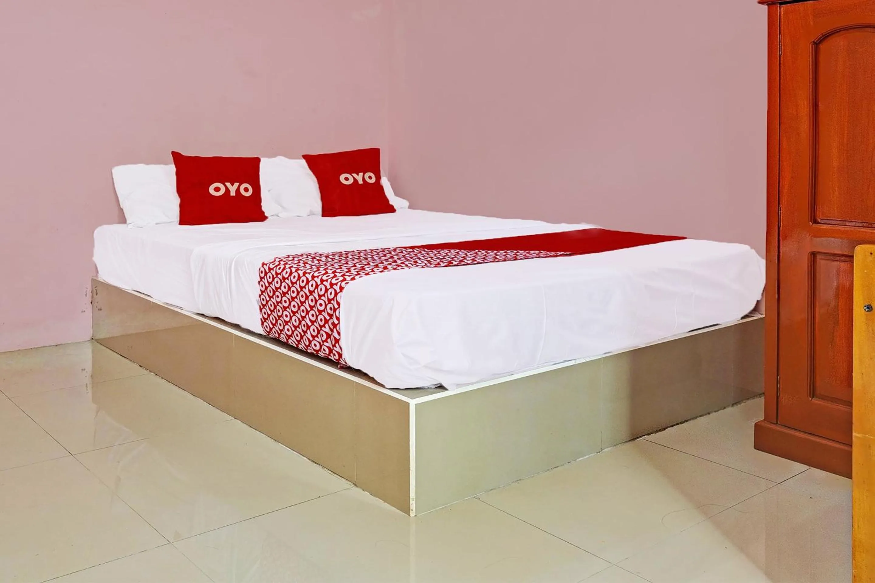 Bedroom in OYO 92062 Pondok Aurel Wahidin