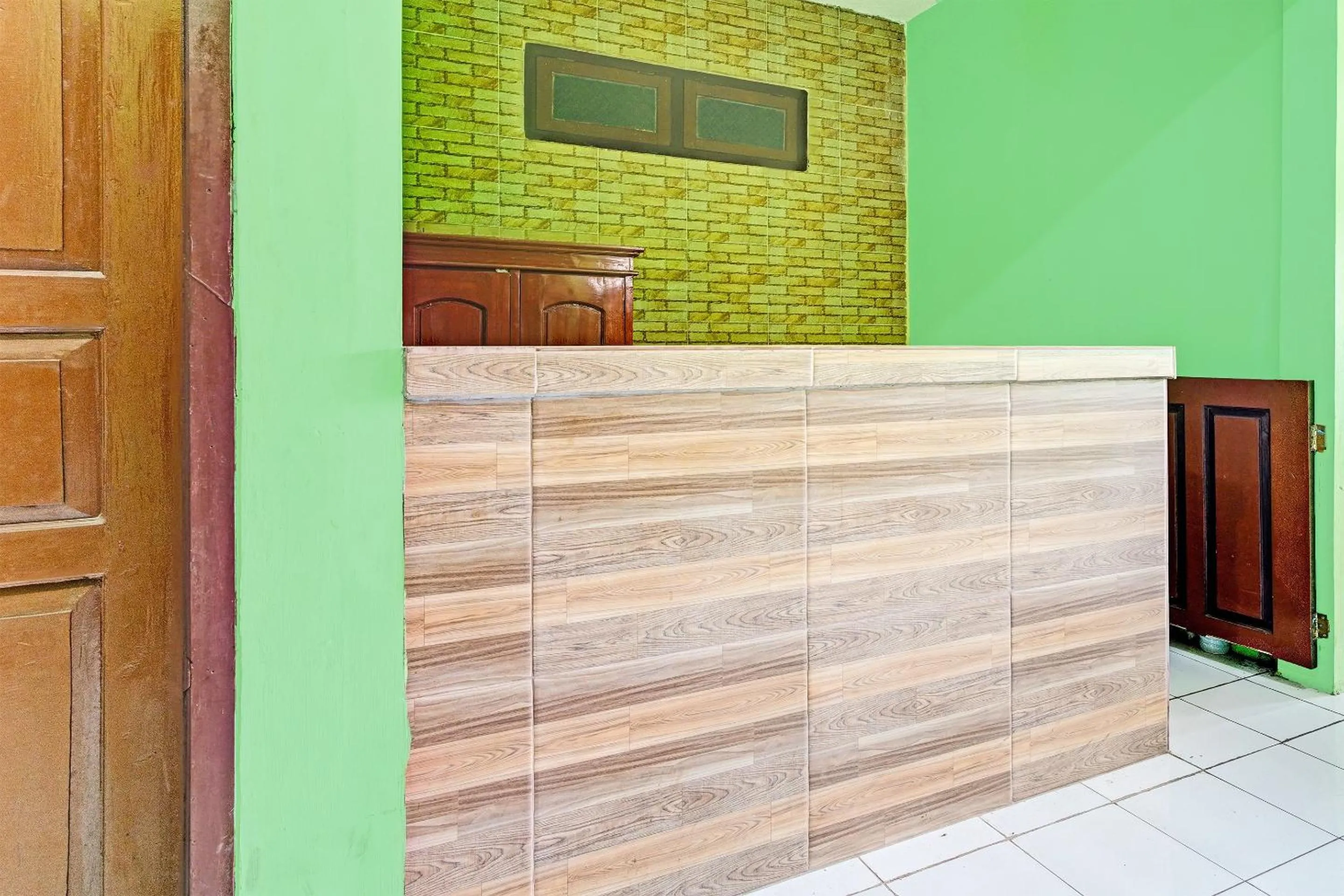 Lobby or reception in OYO 92062 Pondok Aurel Wahidin