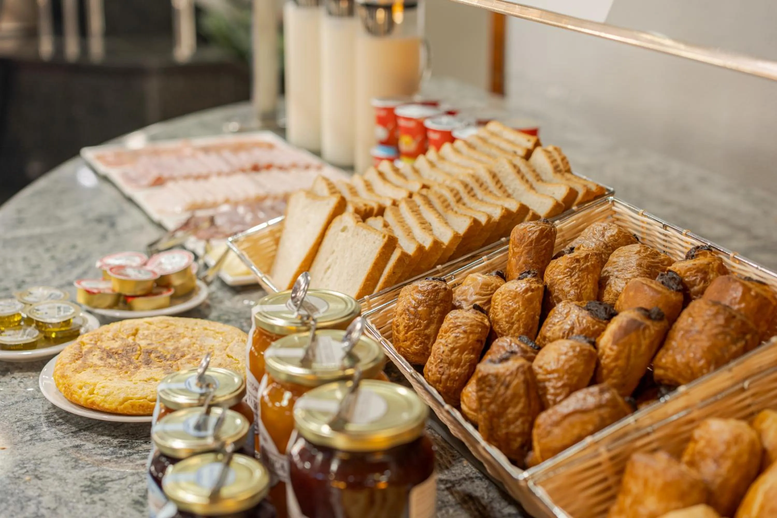 B&B HOTEL Gijón Centro Begoña