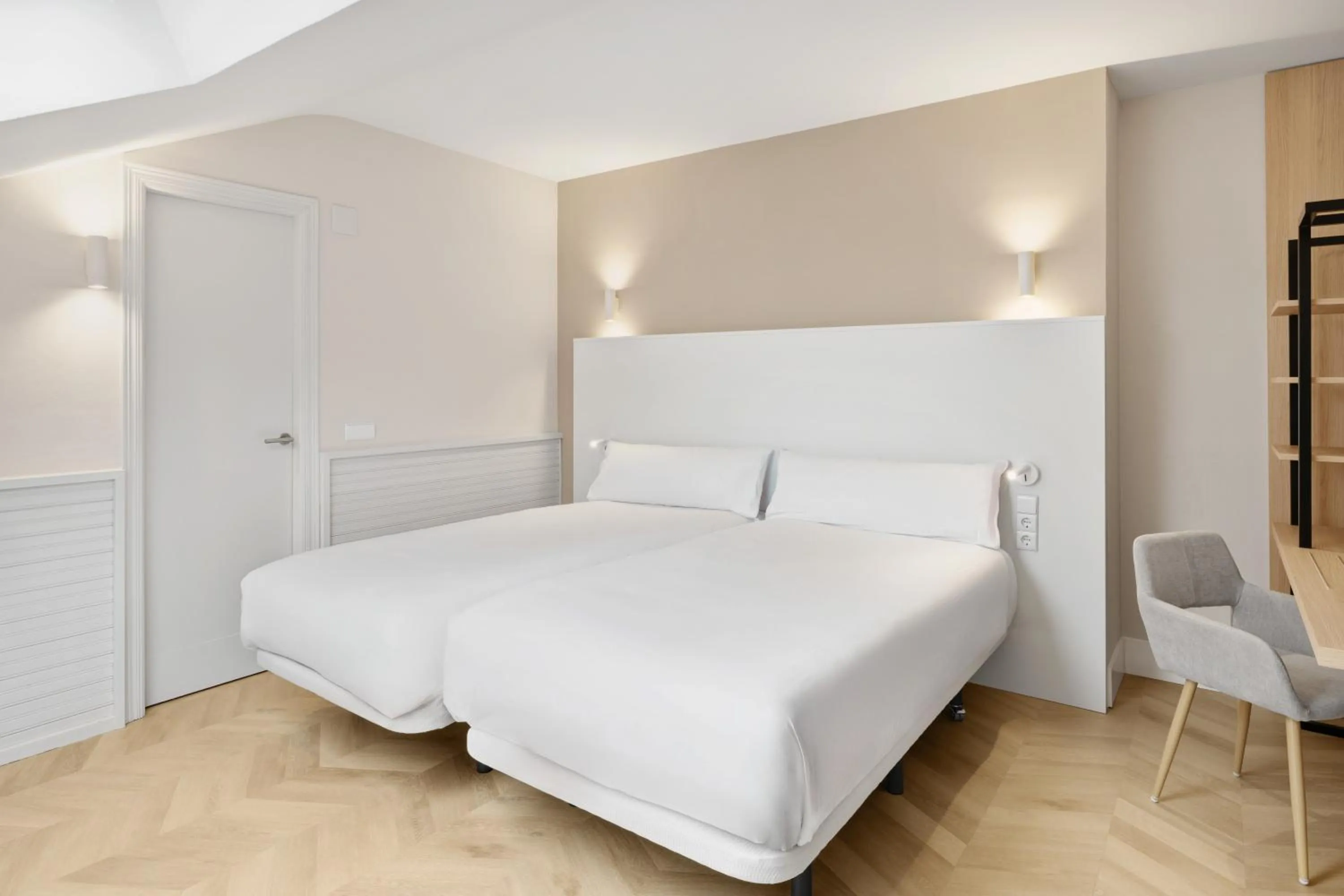 Bed in B&B HOTEL Gijón Centro Begoña