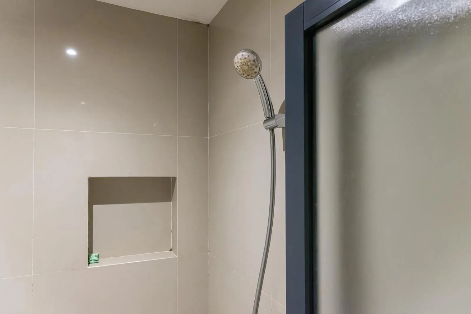 Bathroom in Mono Coliving Ngagel, Surabaya