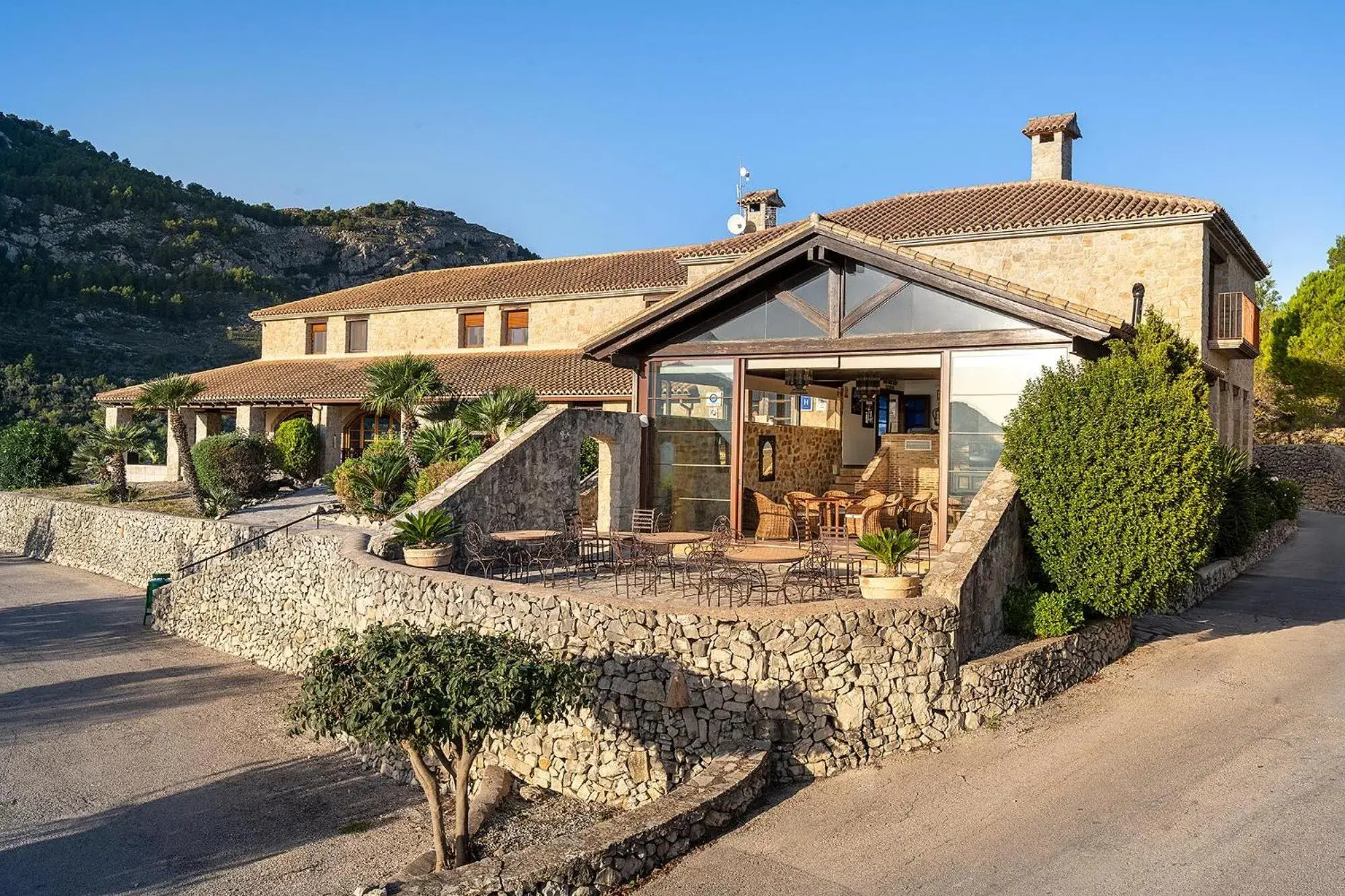 Property building in Hotel Alahuar Property building in Hotel Alahuar