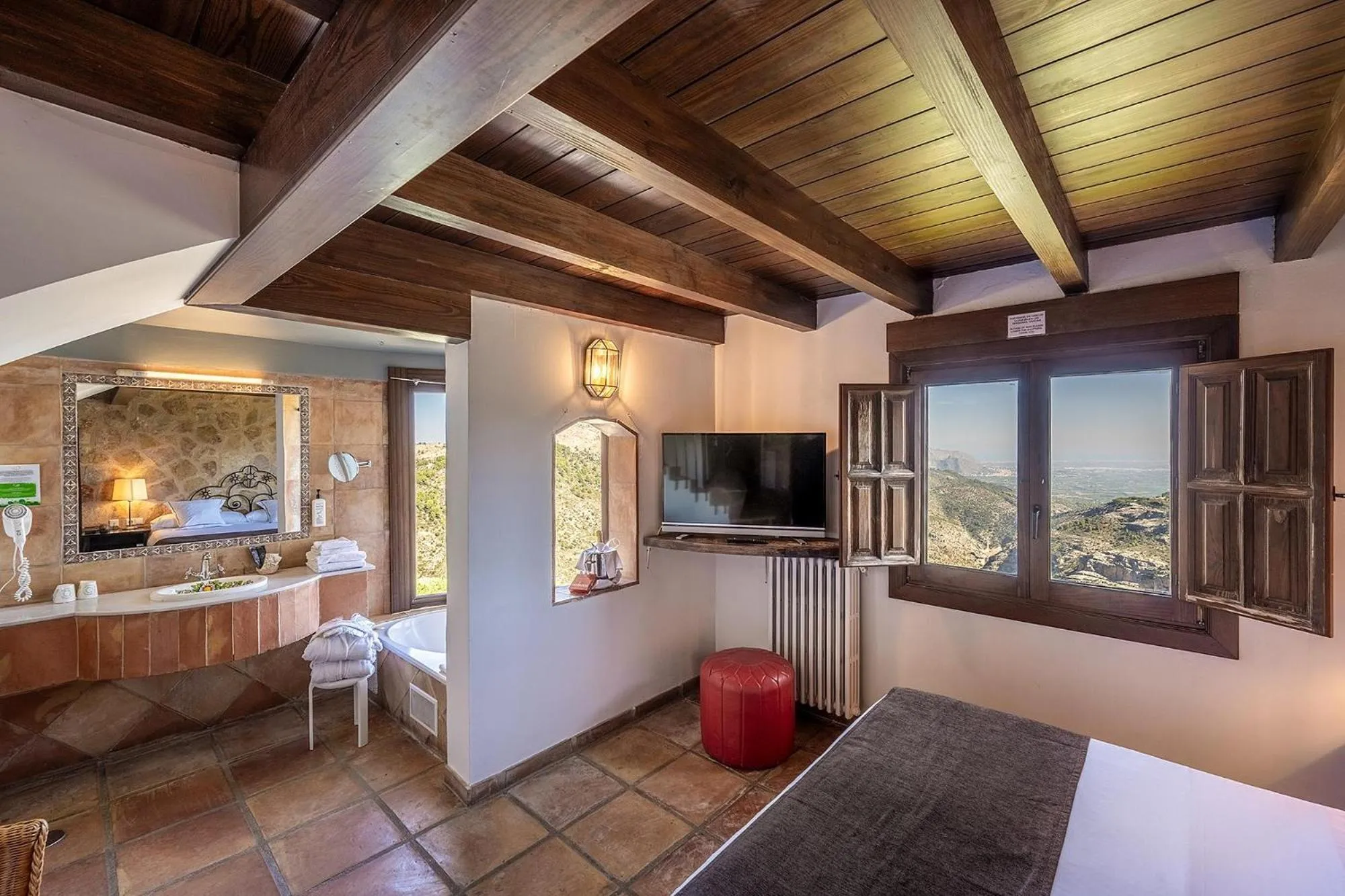 Lobby or reception, Bed in Hotel Alahuar