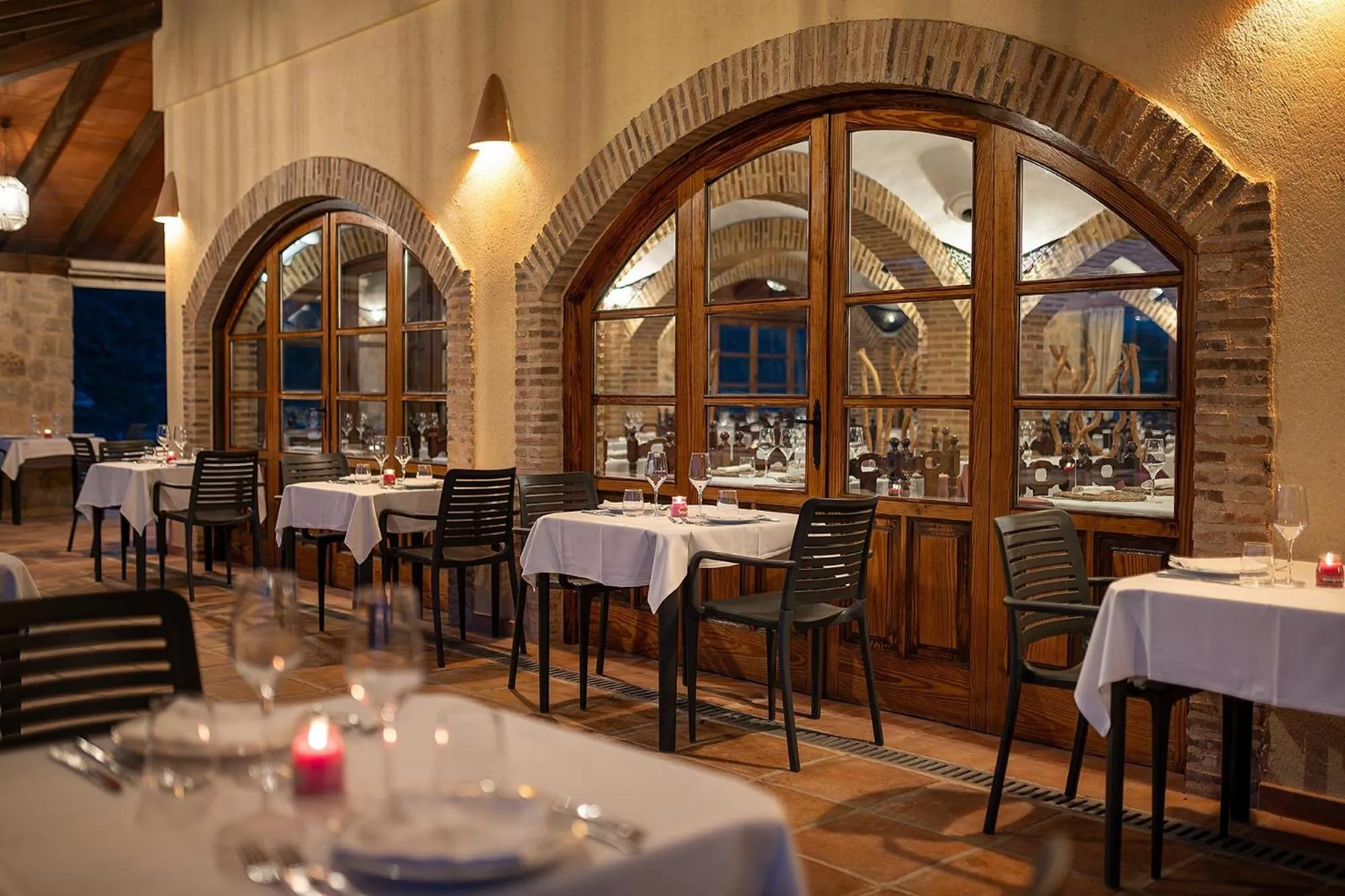 Restaurant/places to eat in Hotel Alahuar