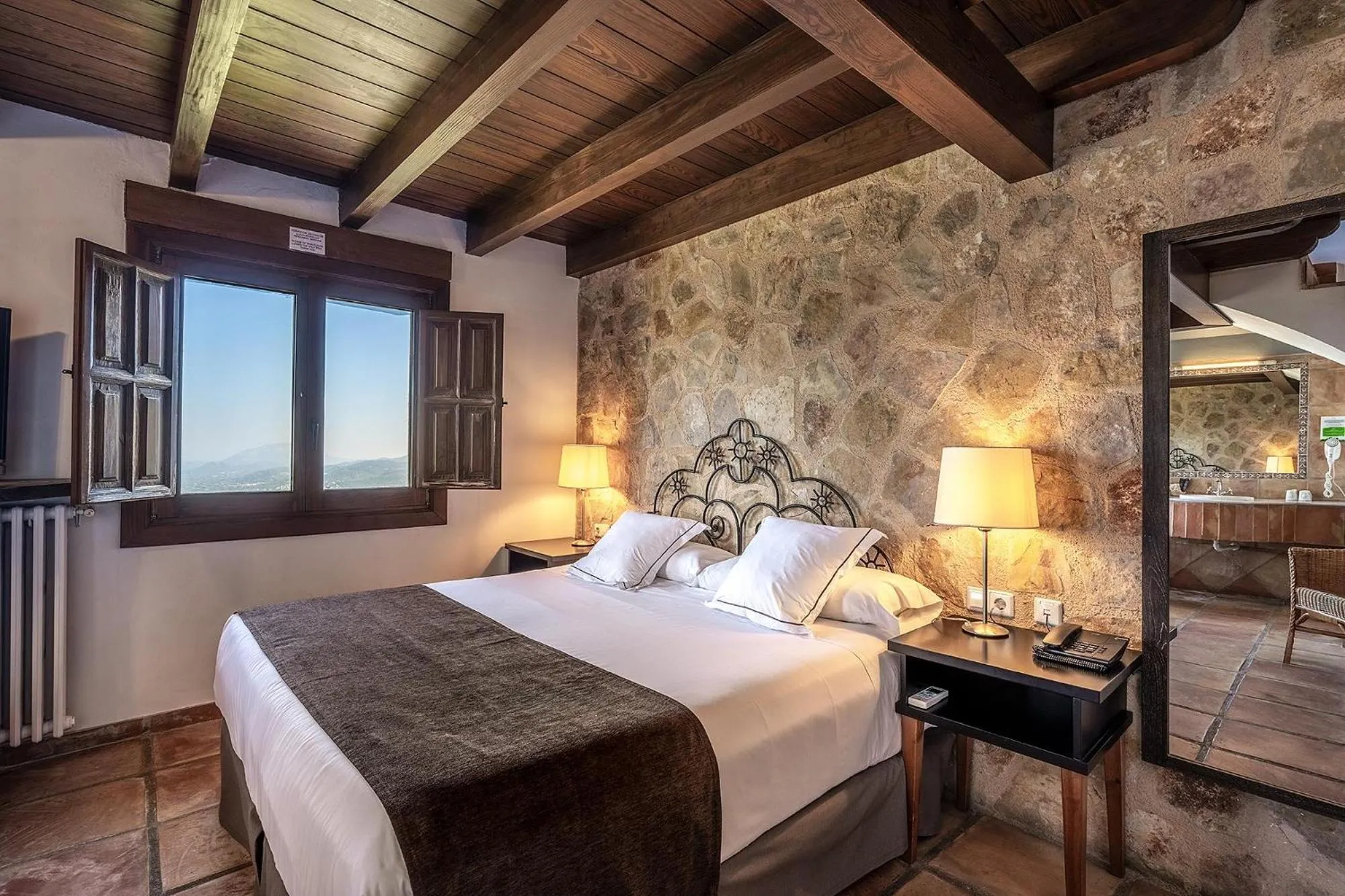 Photo of the whole room, Bed in Hotel Alahuar