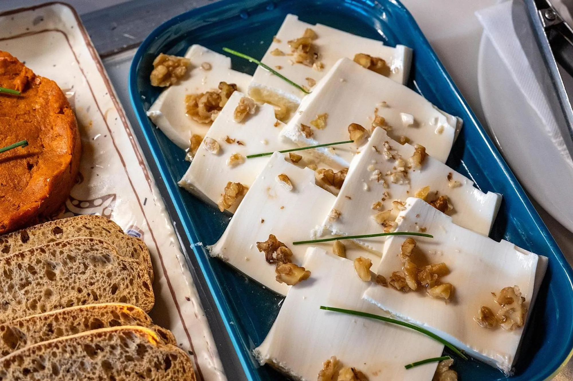 Restaurant/places to eat in Hotel Alahuar