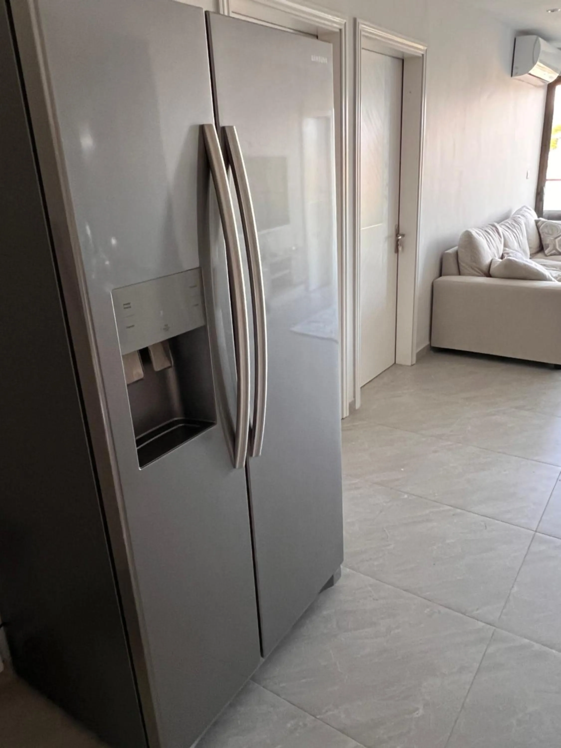 Kitchen or kitchenette in Top-Floor Modern 3BD Penthouse with Beautiful Mountain View Terrace - 5 min Walk to Beach