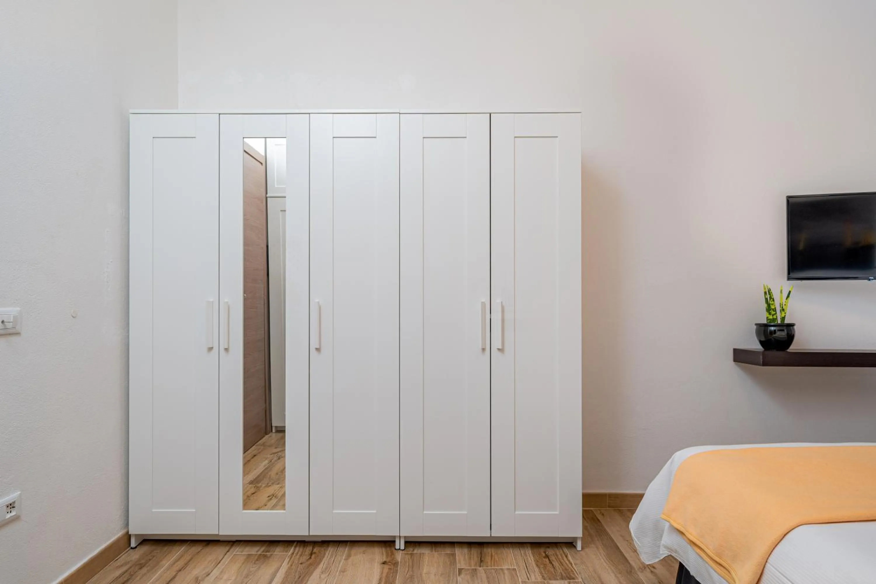 Kitchen or kitchenette, Bed in DIMORE IN residenze asproni 24