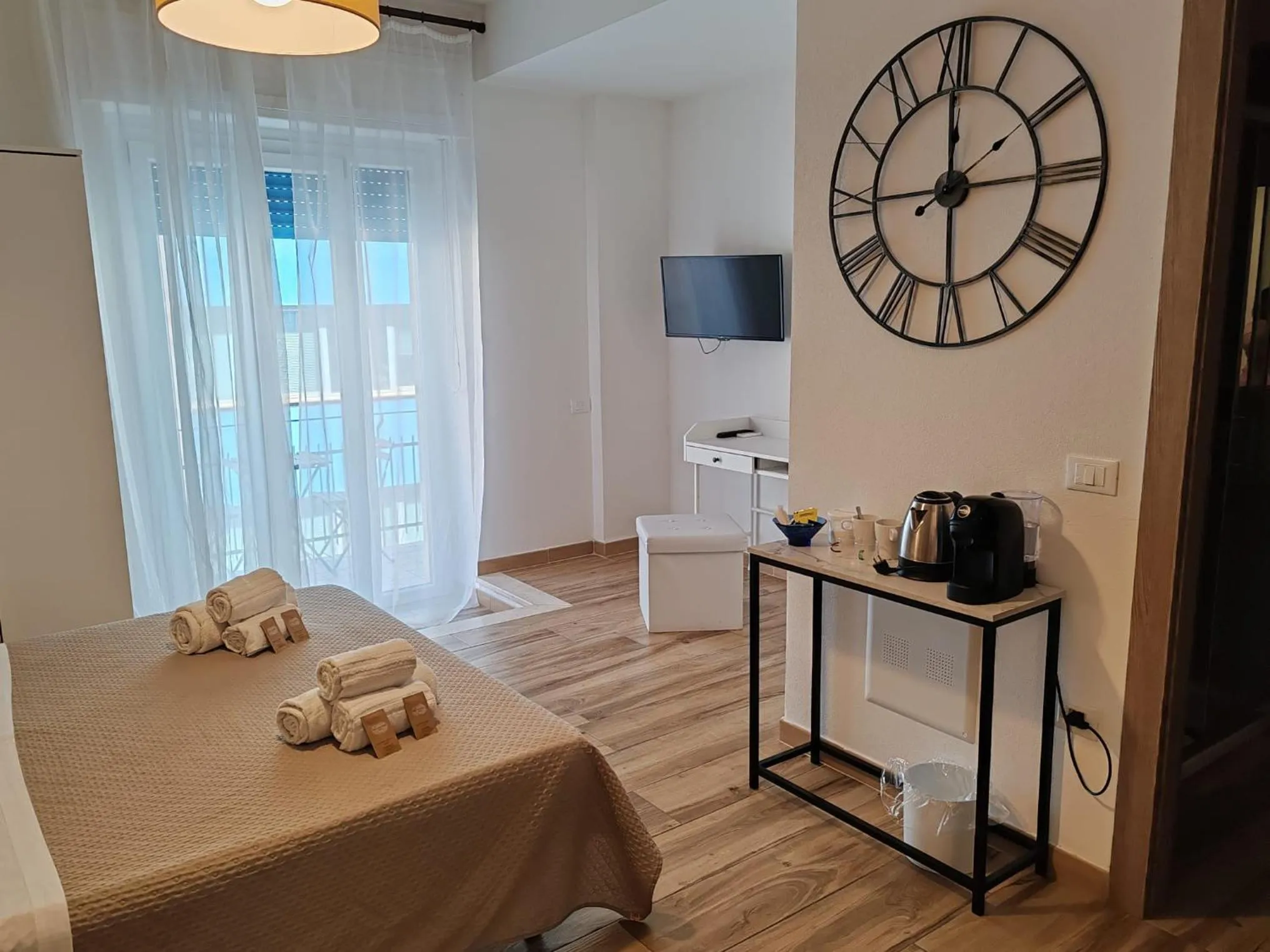 Photo of the whole room in DIMORE IN residenze asproni 24