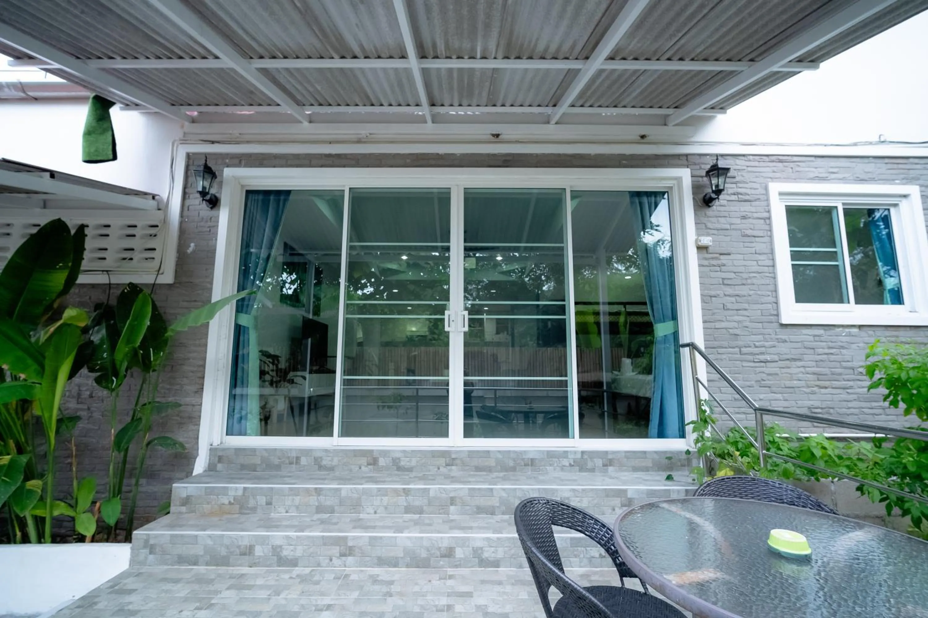 Facade/entrance in ฺBaan Waru seaview villa