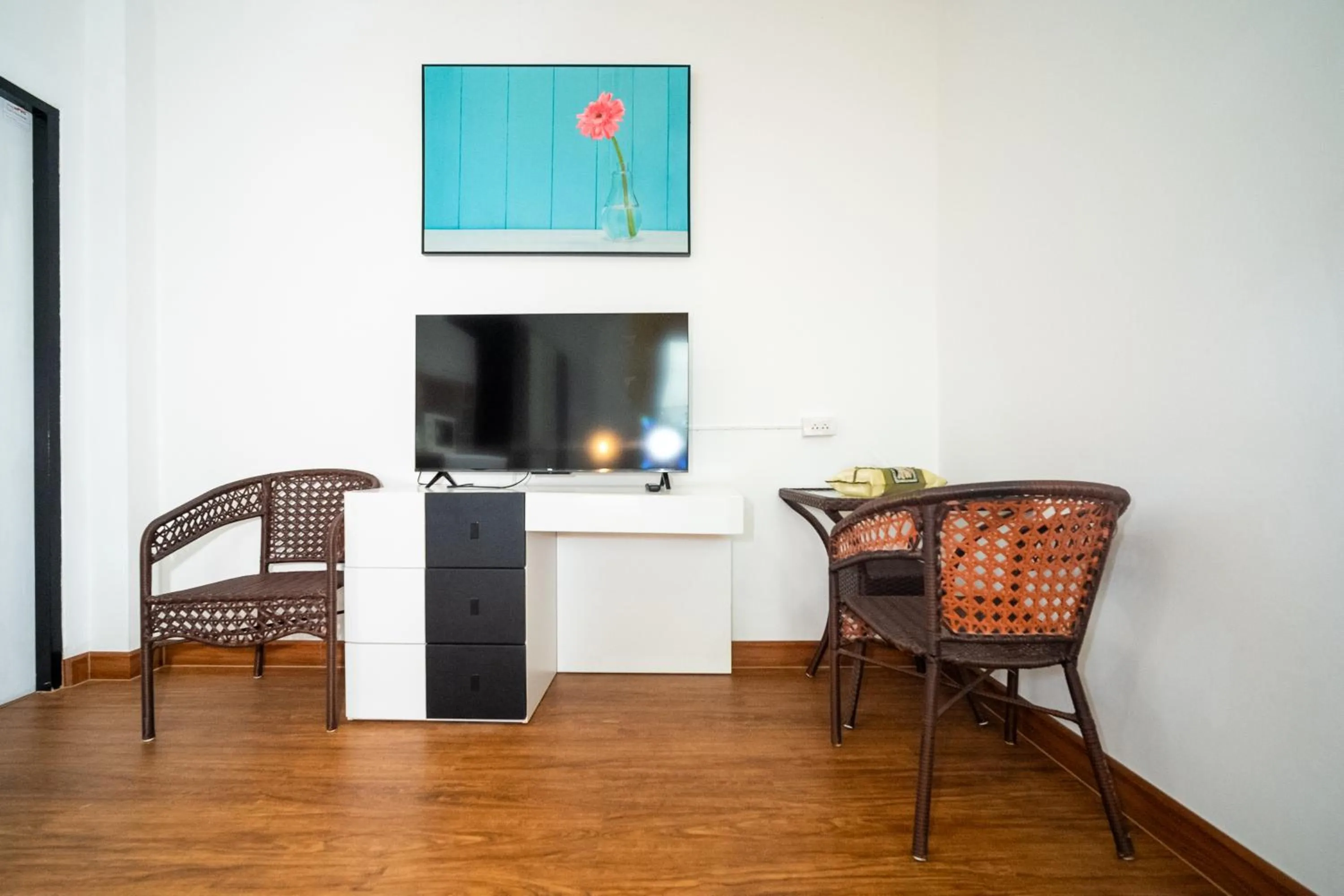 TV and multimedia in ฺBaan Waru seaview villa