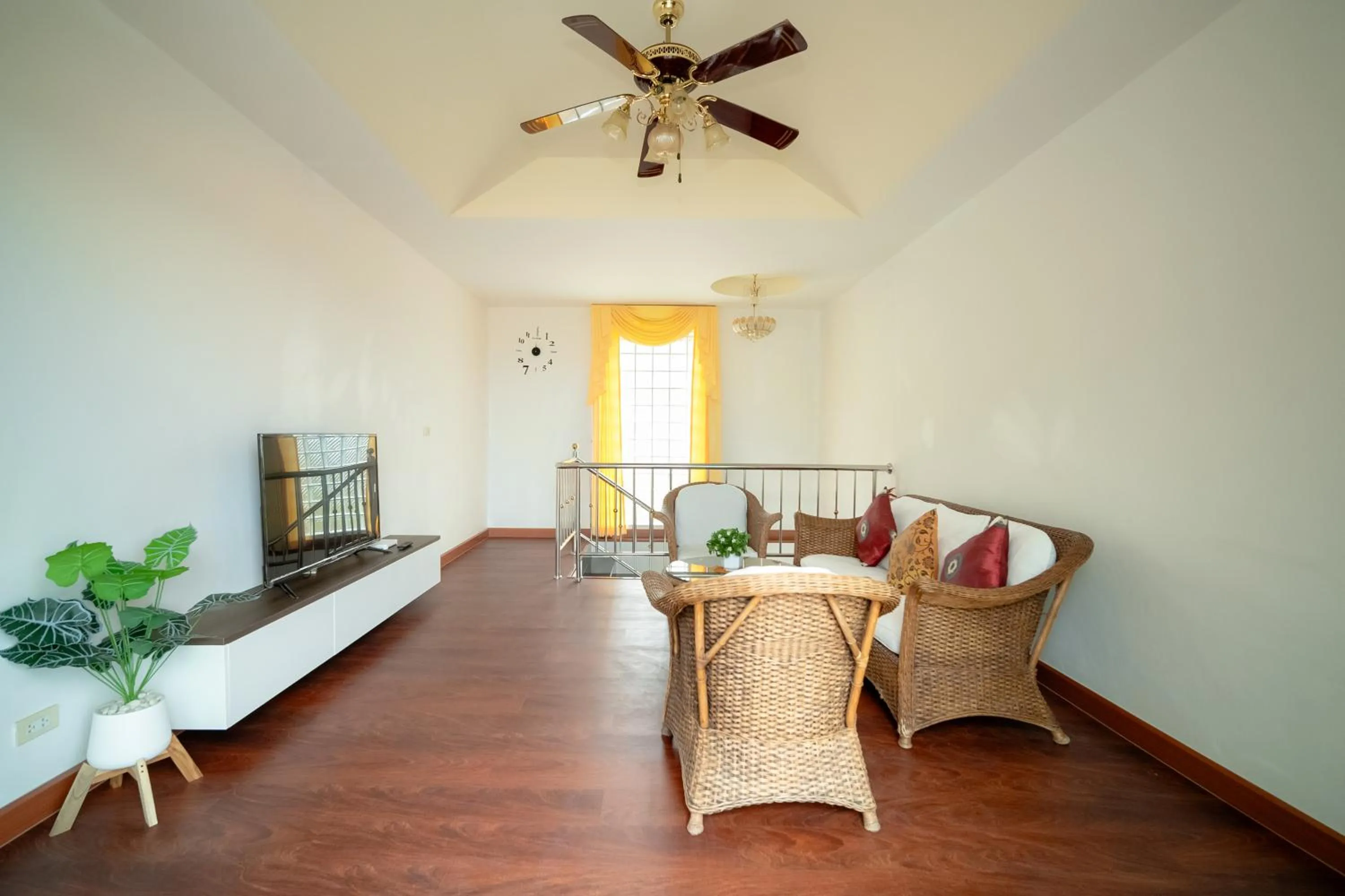 TV and multimedia in ฺBaan Waru seaview villa