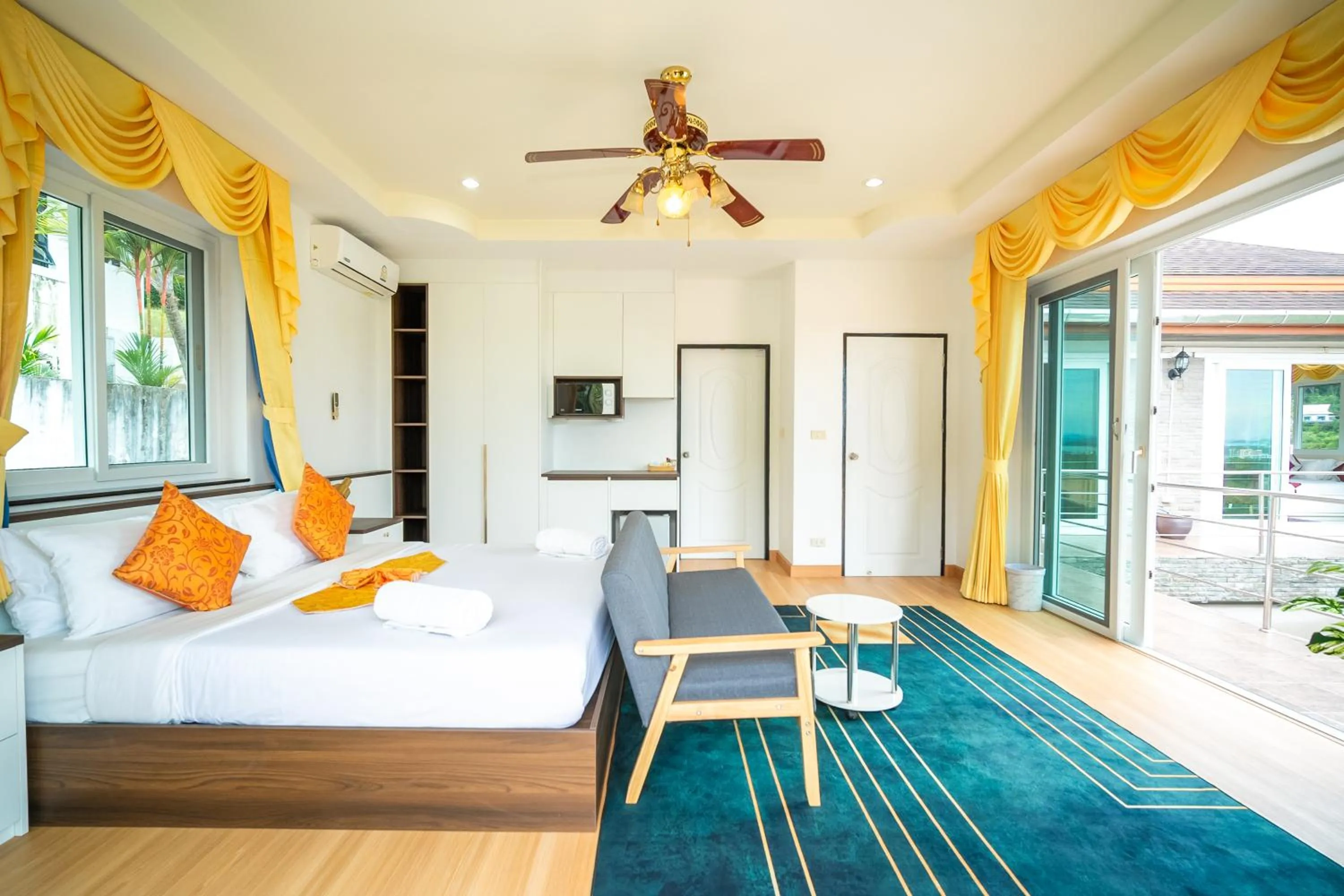 Bed in ฺBaan Waru seaview villa