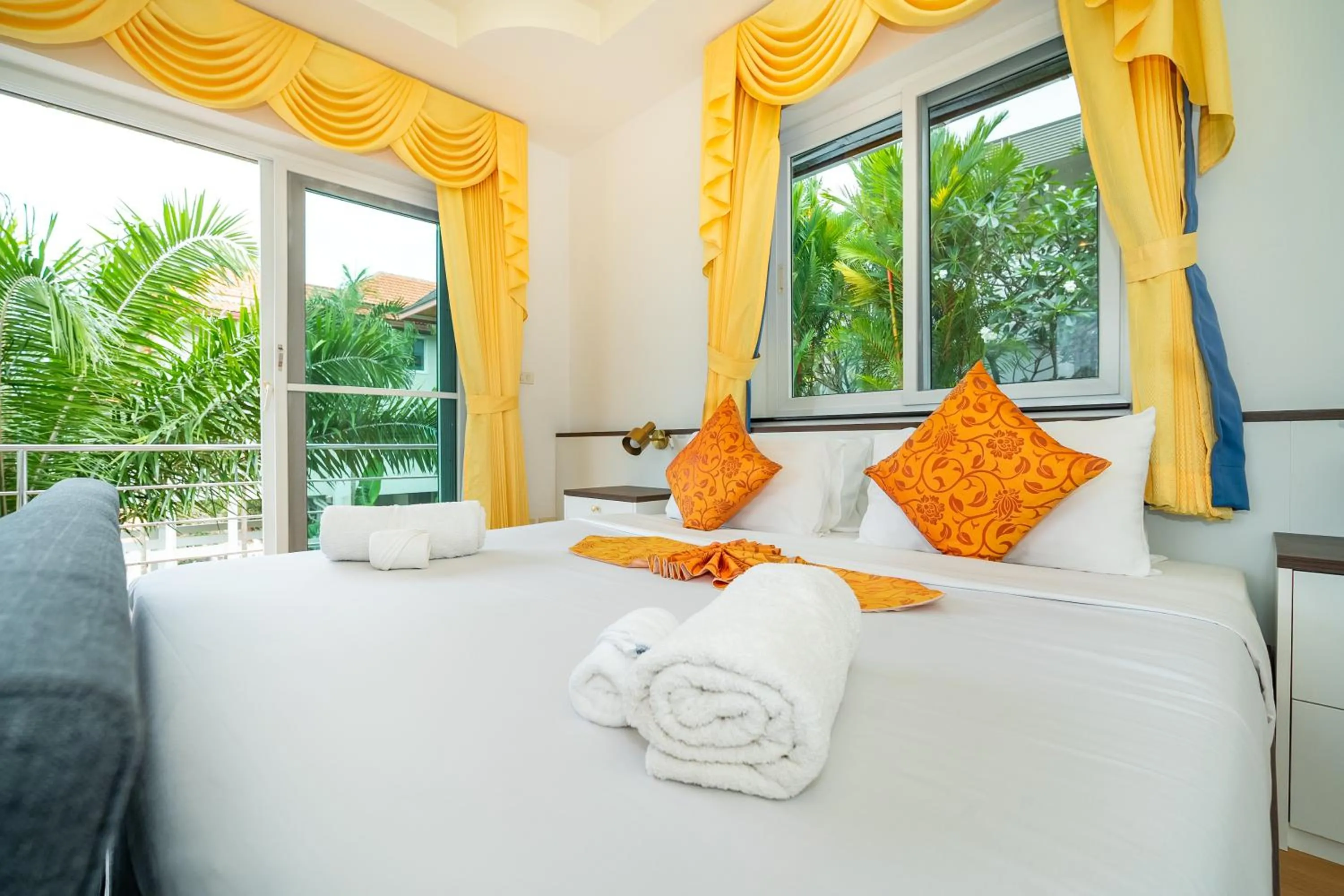 Bed in ฺBaan Waru seaview villa