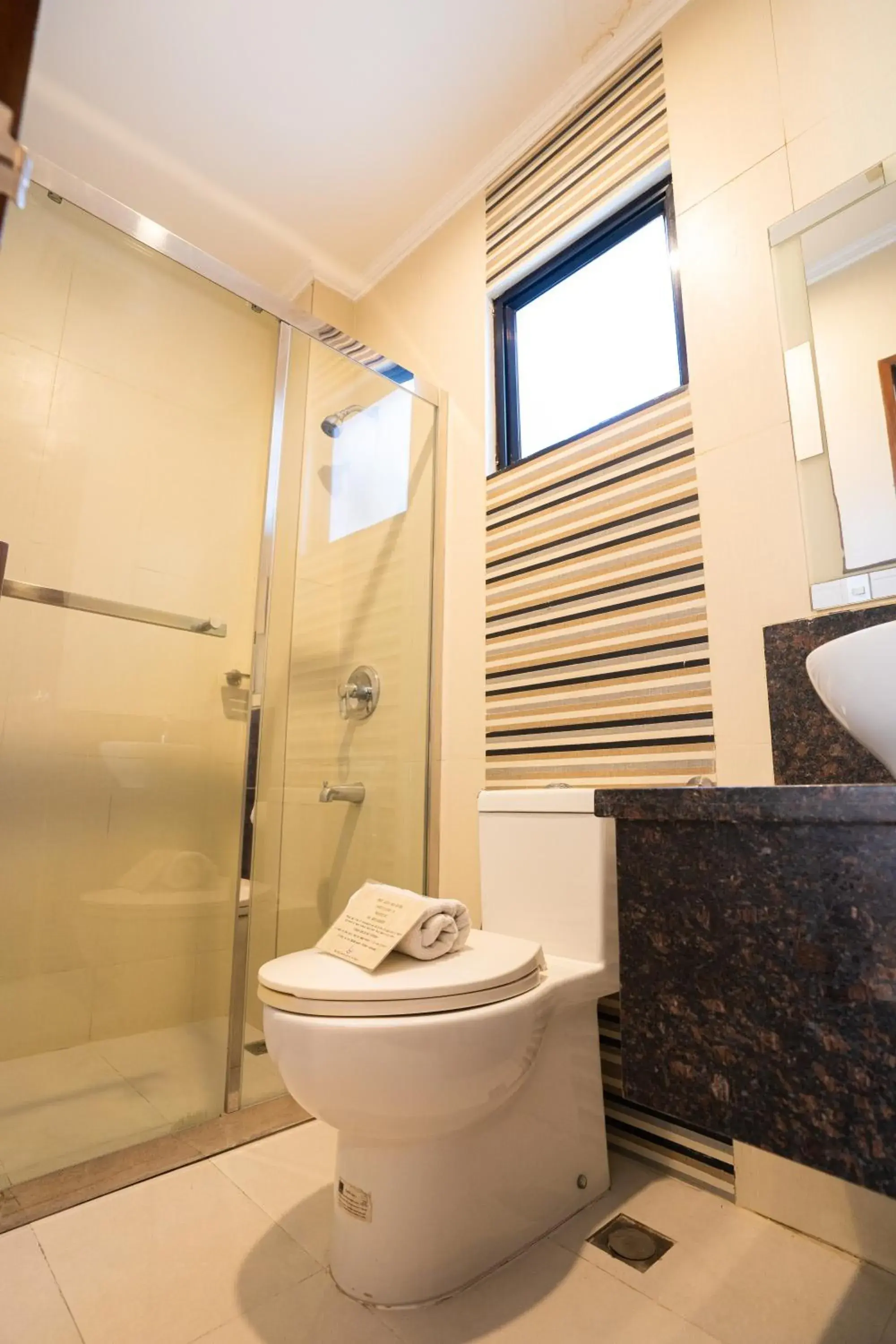 Shower in West Loch Park Hotel Vigan Shower in West Loch Park Hotel Vigan