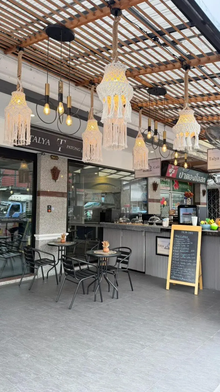 Restaurant/places to eat in Talya Patong Hotel Restaurant/places to eat in Talya Patong Hotel