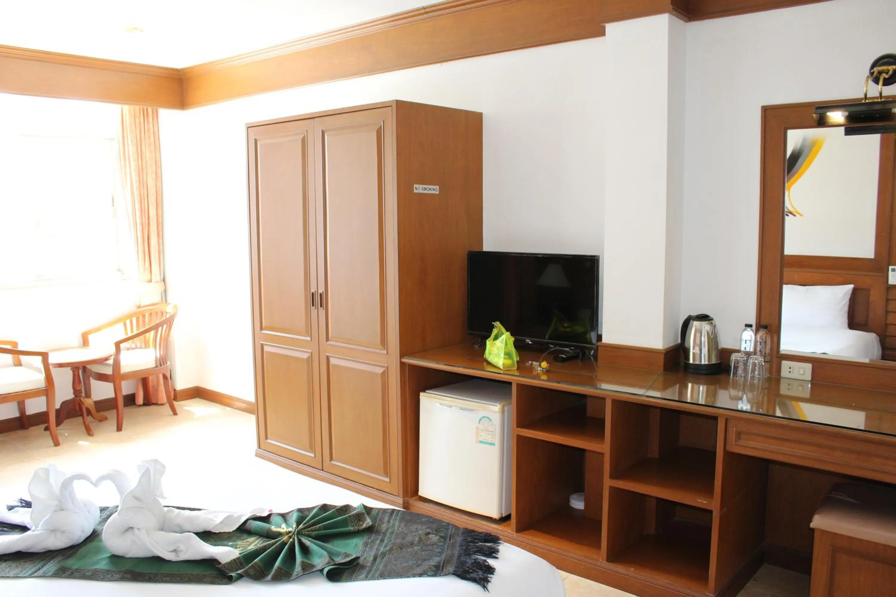 Bed in Talya Patong Hotel