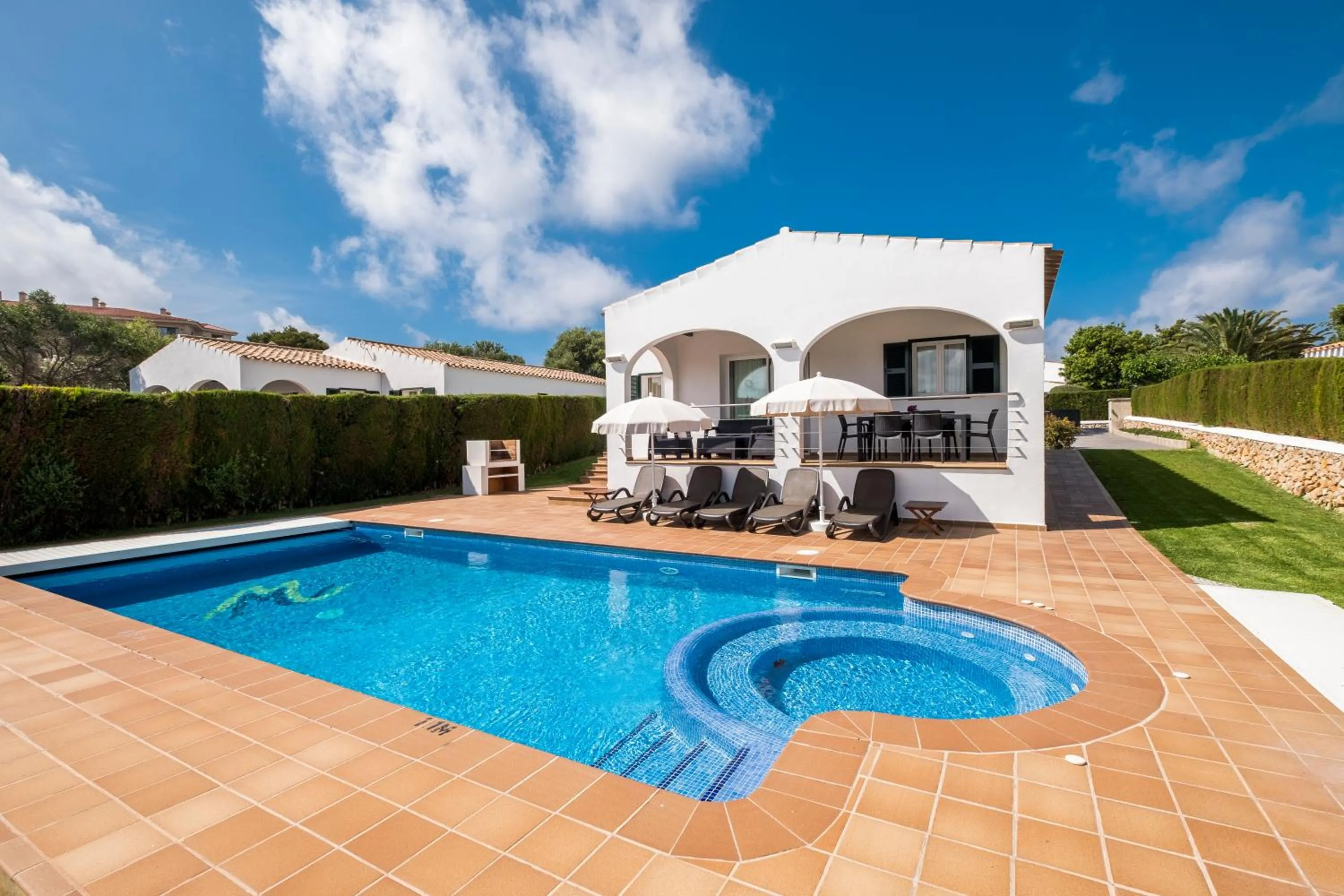 Villas Finesse By MENORCARENTALS