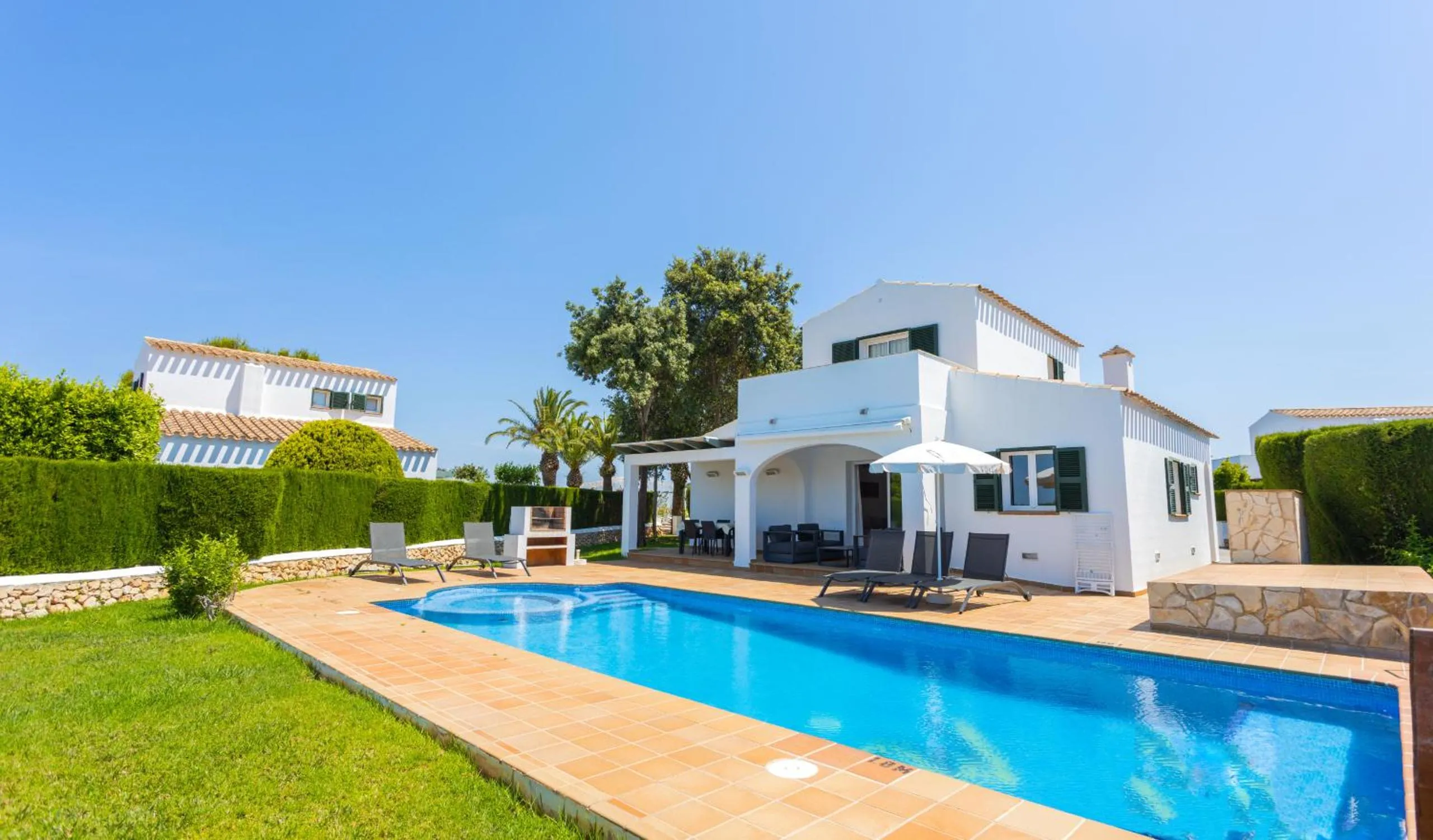 Villas Finesse By MENORCARENTALS