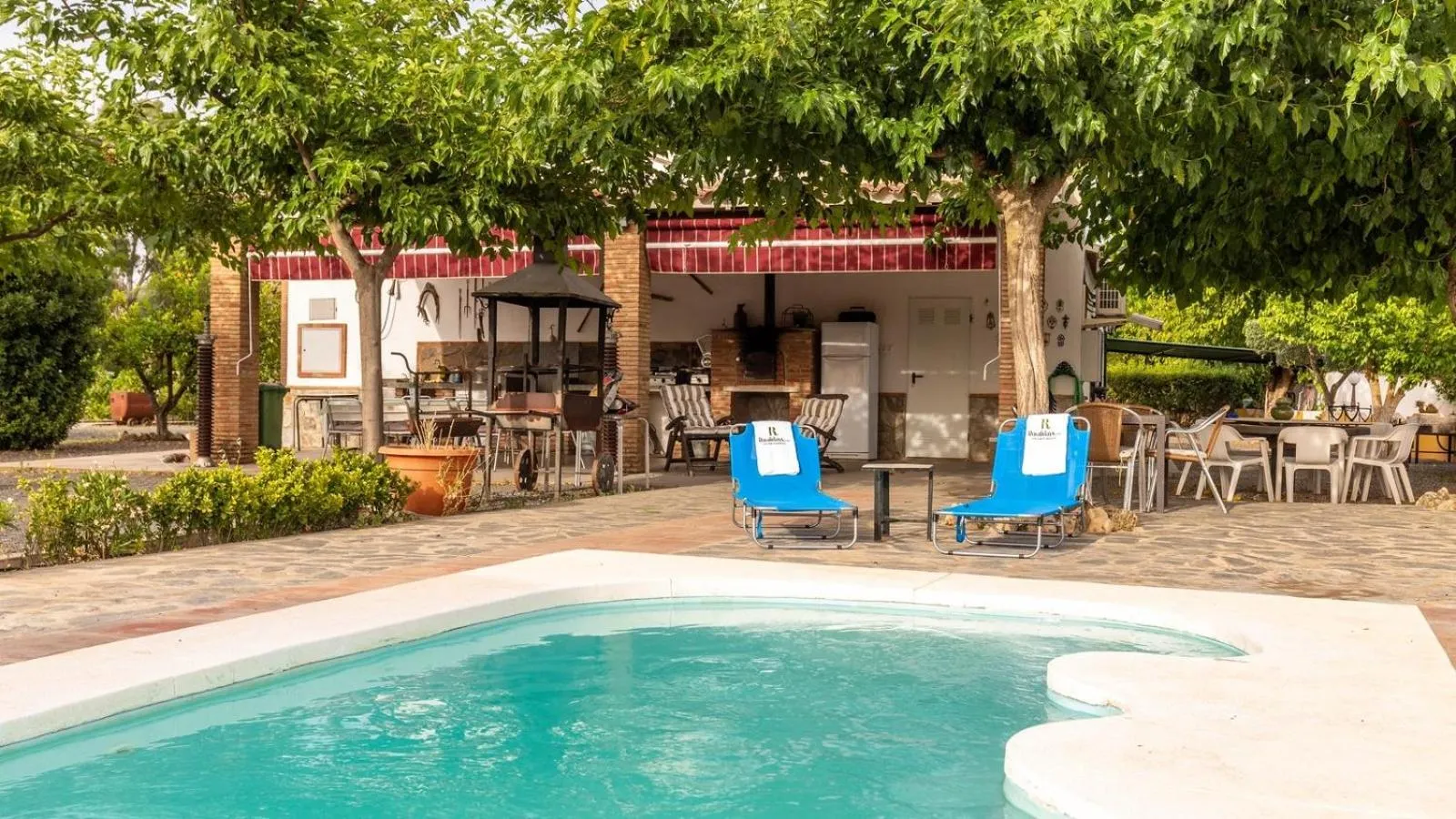 Swimming pool in Alojamiento Rural El Salto Villafranca de Córdoba by Ruralidays