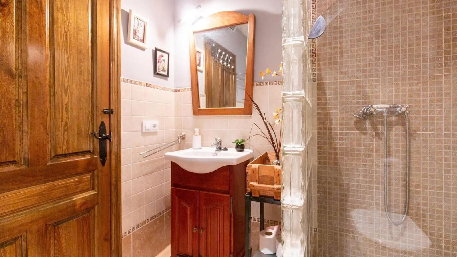 Bathroom in Alojamiento Rural El Salto Villafranca de Córdoba by Ruralidays