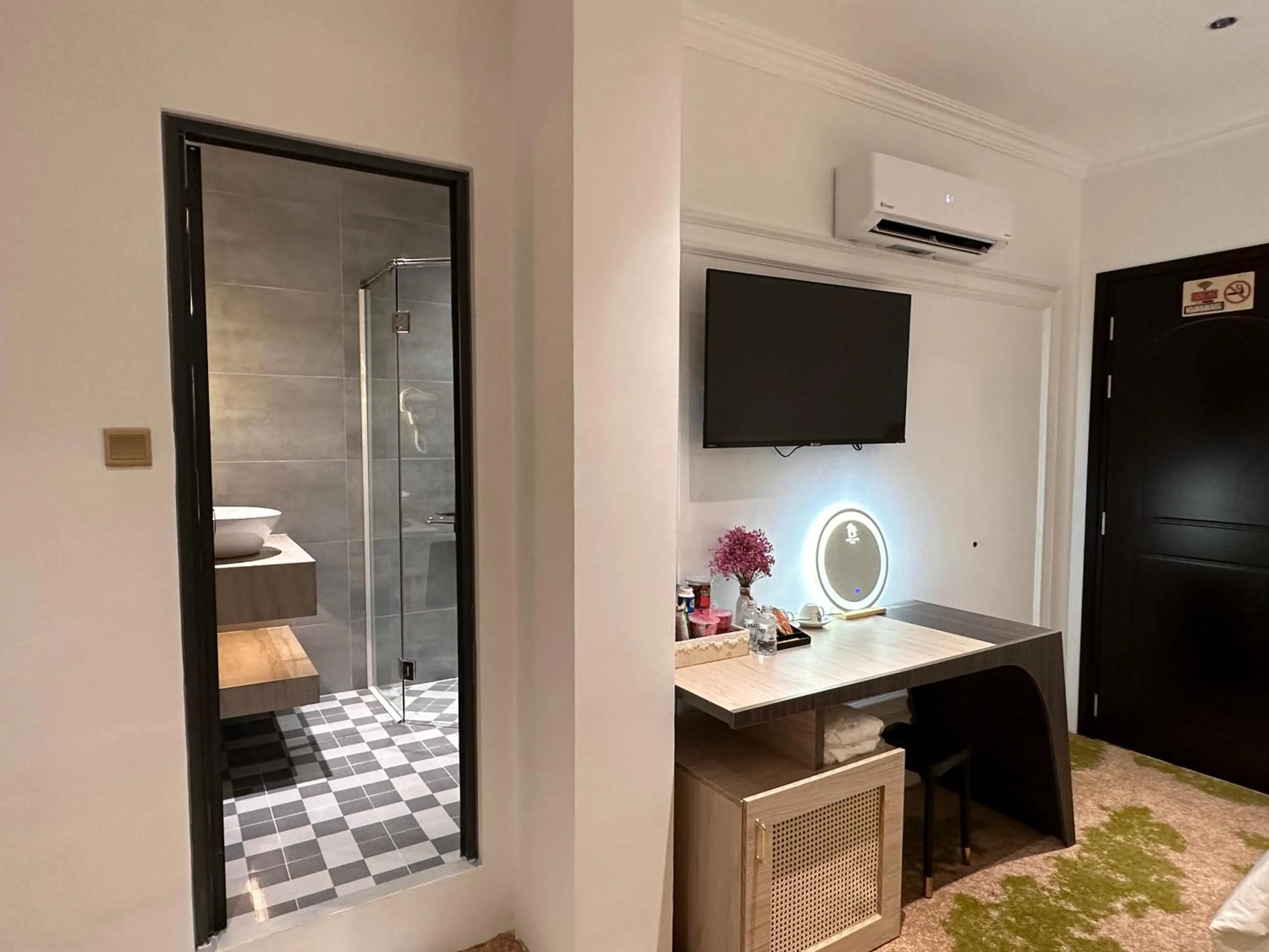 TV and multimedia in Phước Hưng 3 Hotel