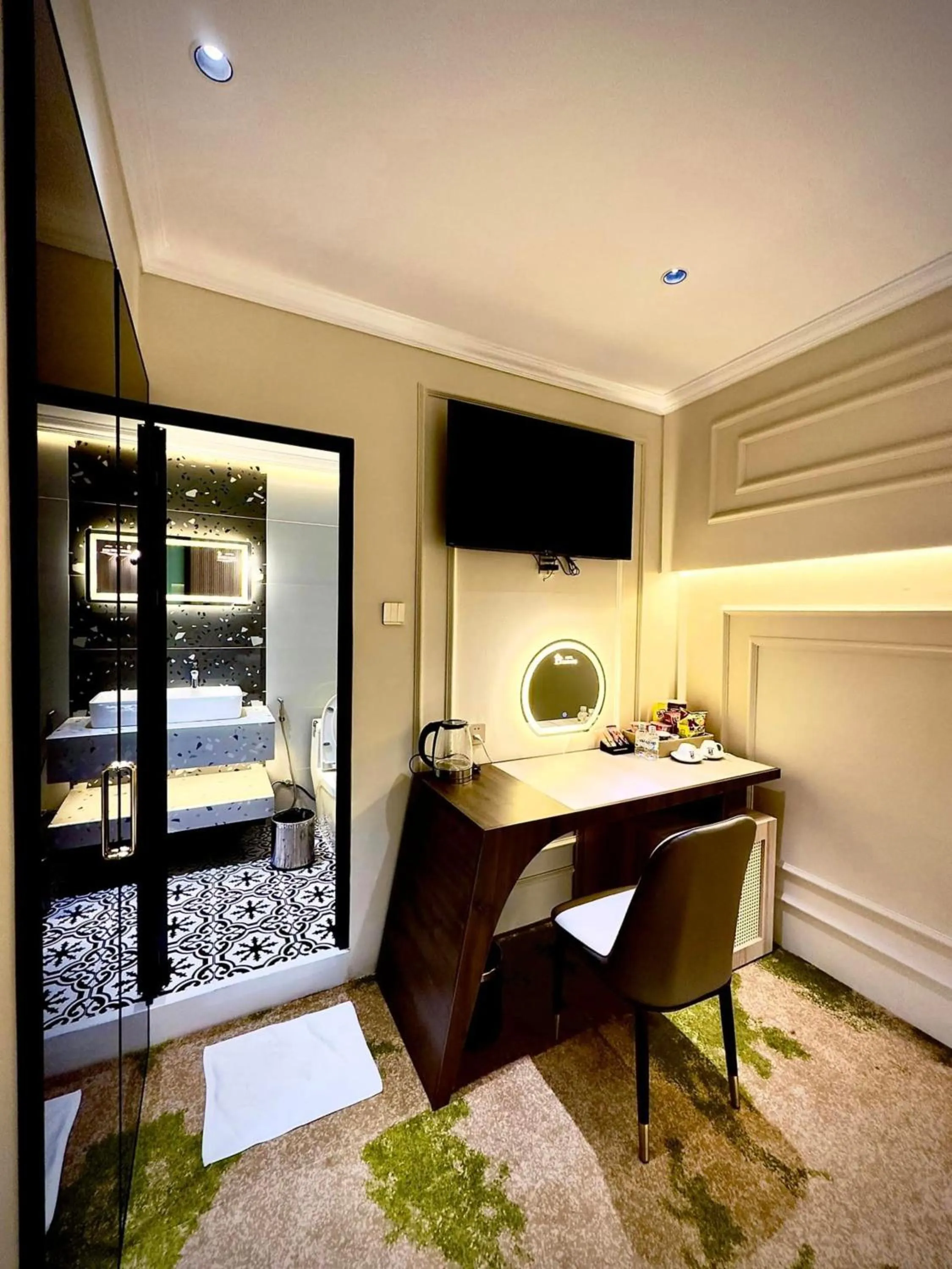 Living room, Bed in Phước Hưng 3 Hotel