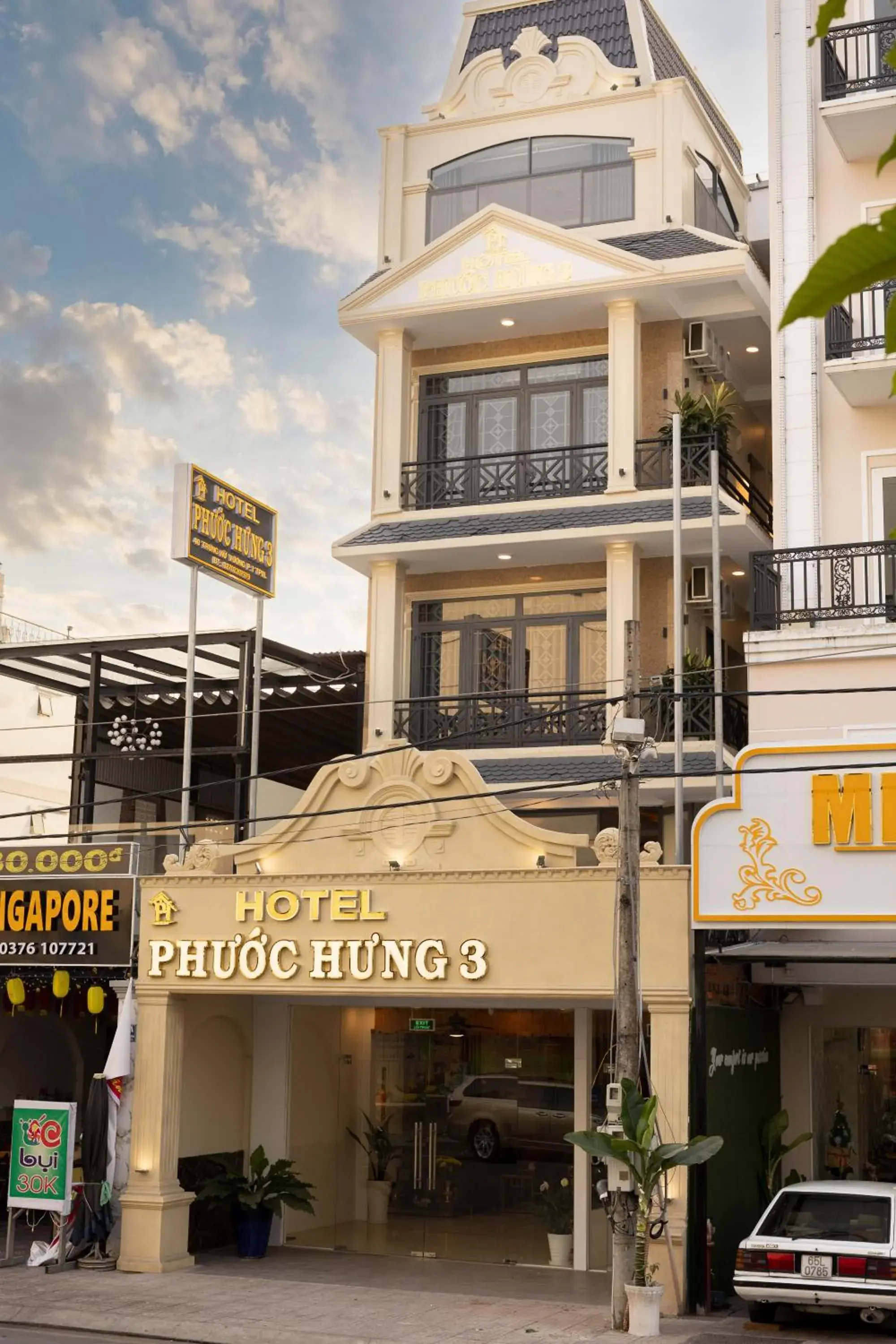 Property building in Phước Hưng 3 Hotel Property building in Phước Hưng 3 Hotel