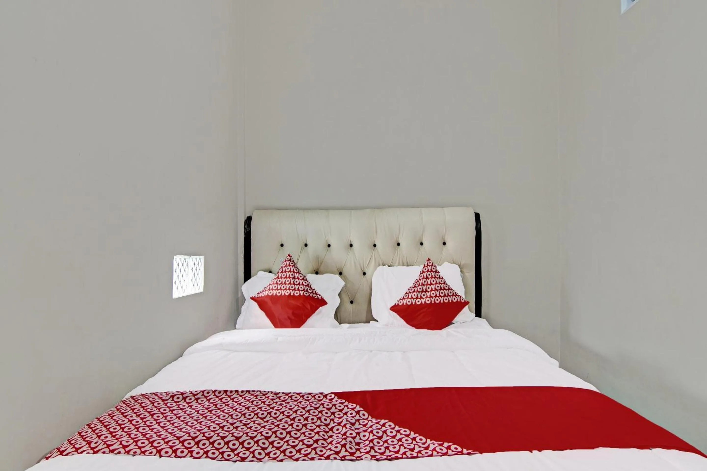 Bedroom, Bed in Hotel O Elisa Hill