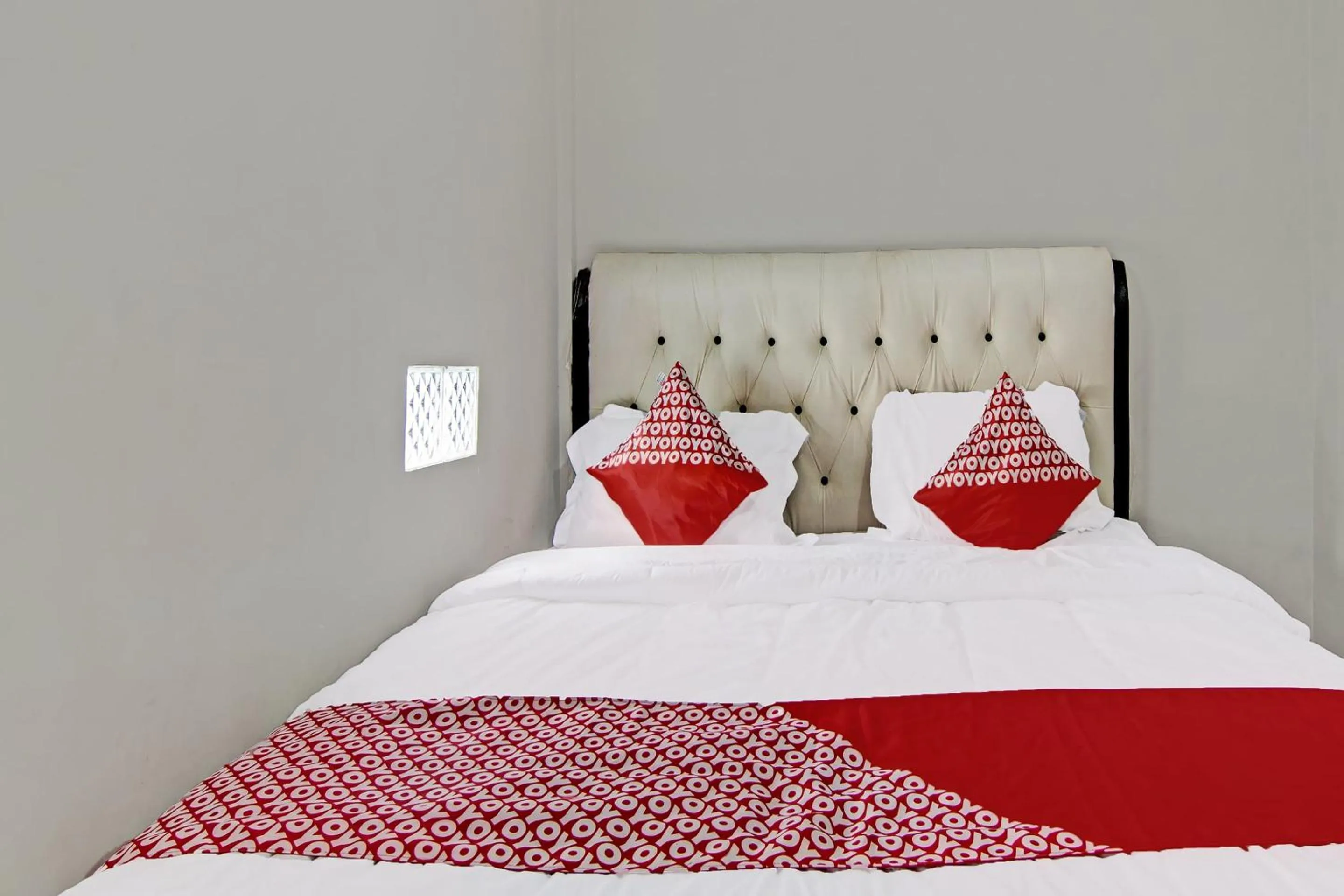 Bedroom, Bed in Hotel O Elisa Hill