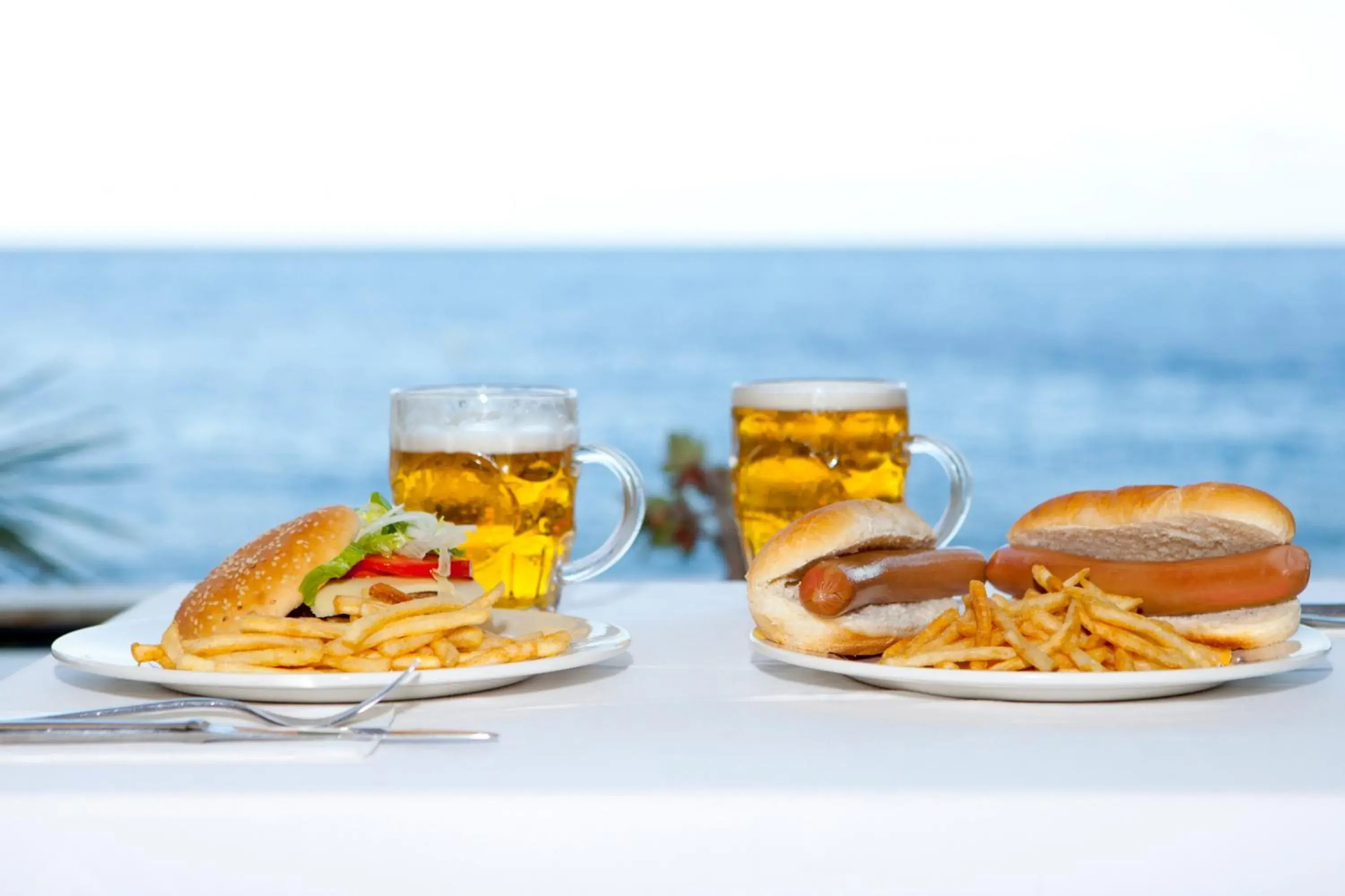 Food in Mirador del Cabo Designed For Adults Food in Mirador del Cabo Designed For Adults