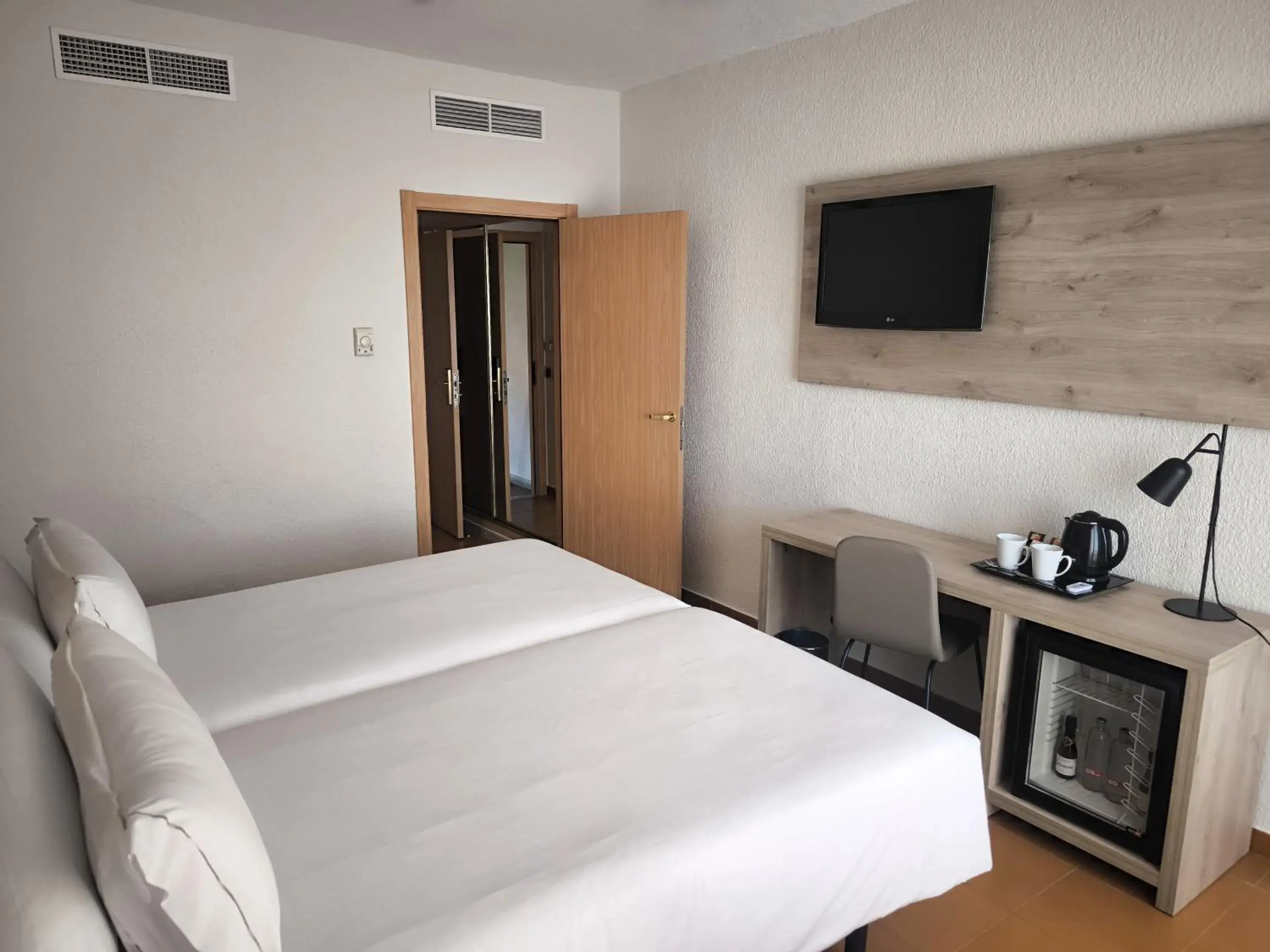 Bed in Mirador del Cabo Designed For Adults Bed in Mirador del Cabo Designed For Adults