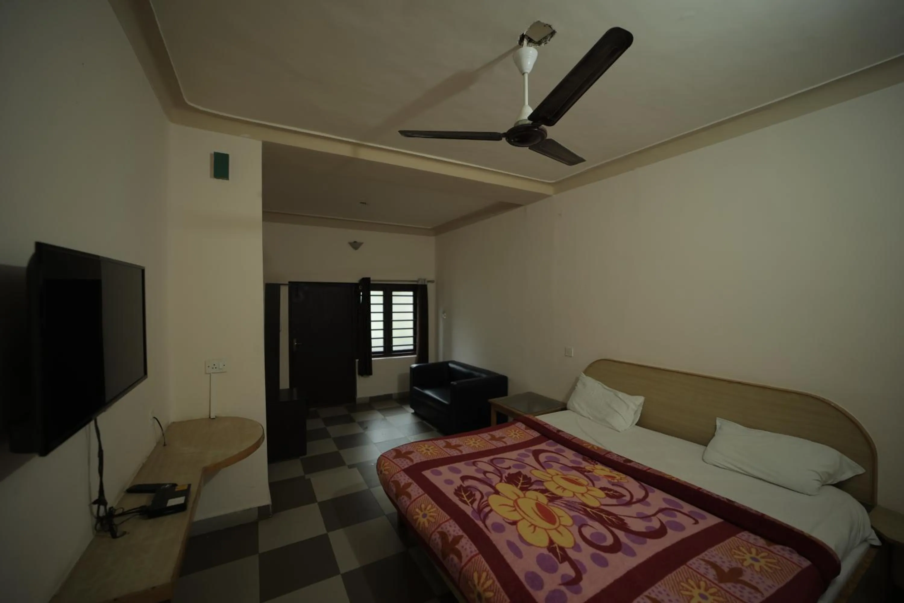 Photo of the whole room in Green Park Resort