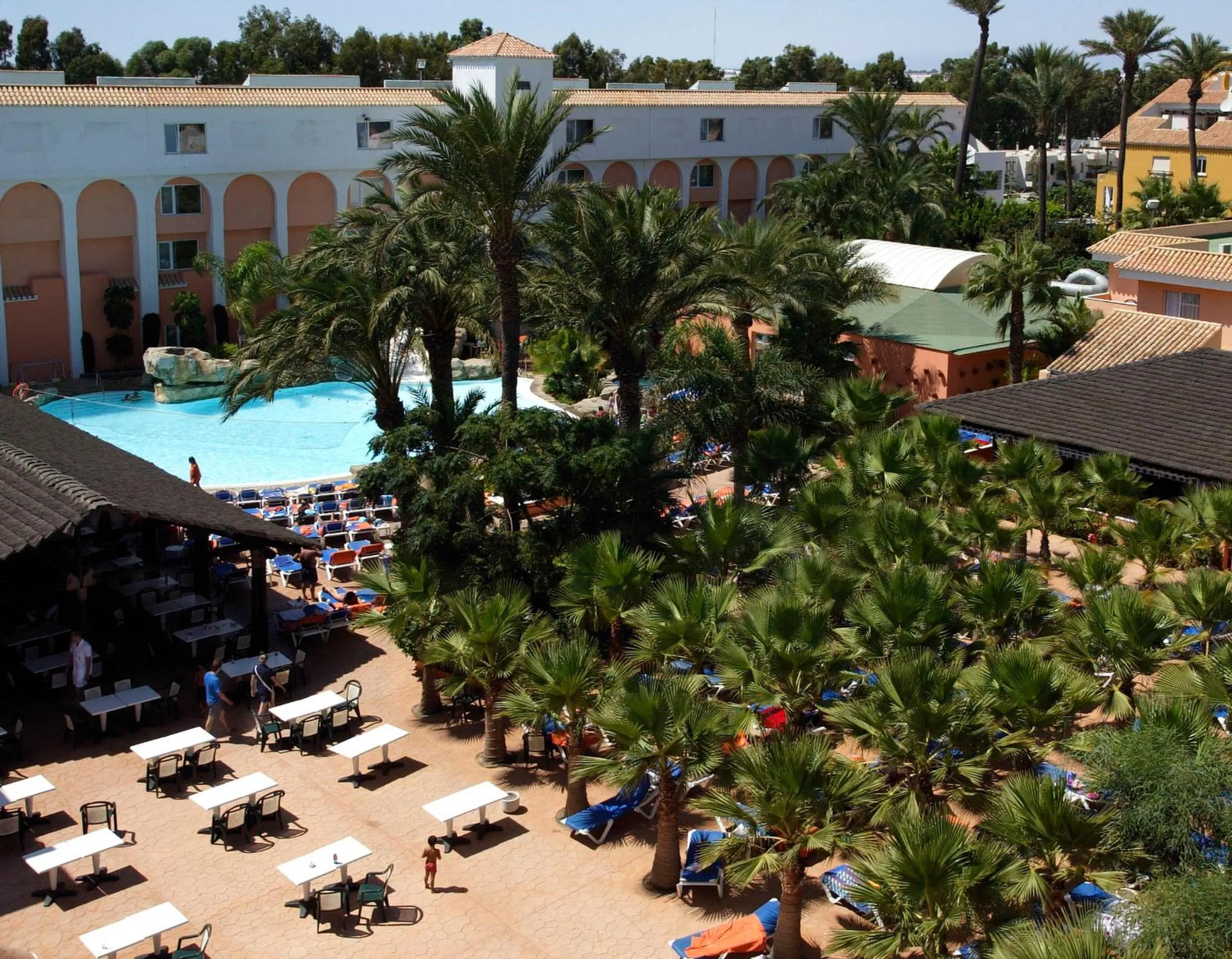 Facade/entrance in Diver Roquetas