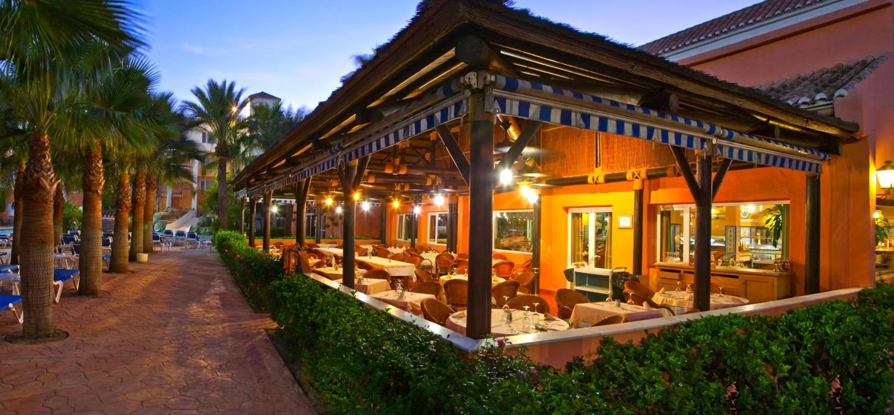 Property building in Diver Roquetas