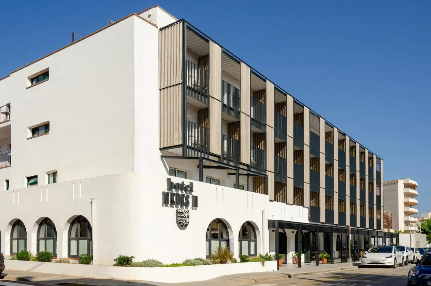 Property building in Hotel Medes II Property building in Hotel Medes II