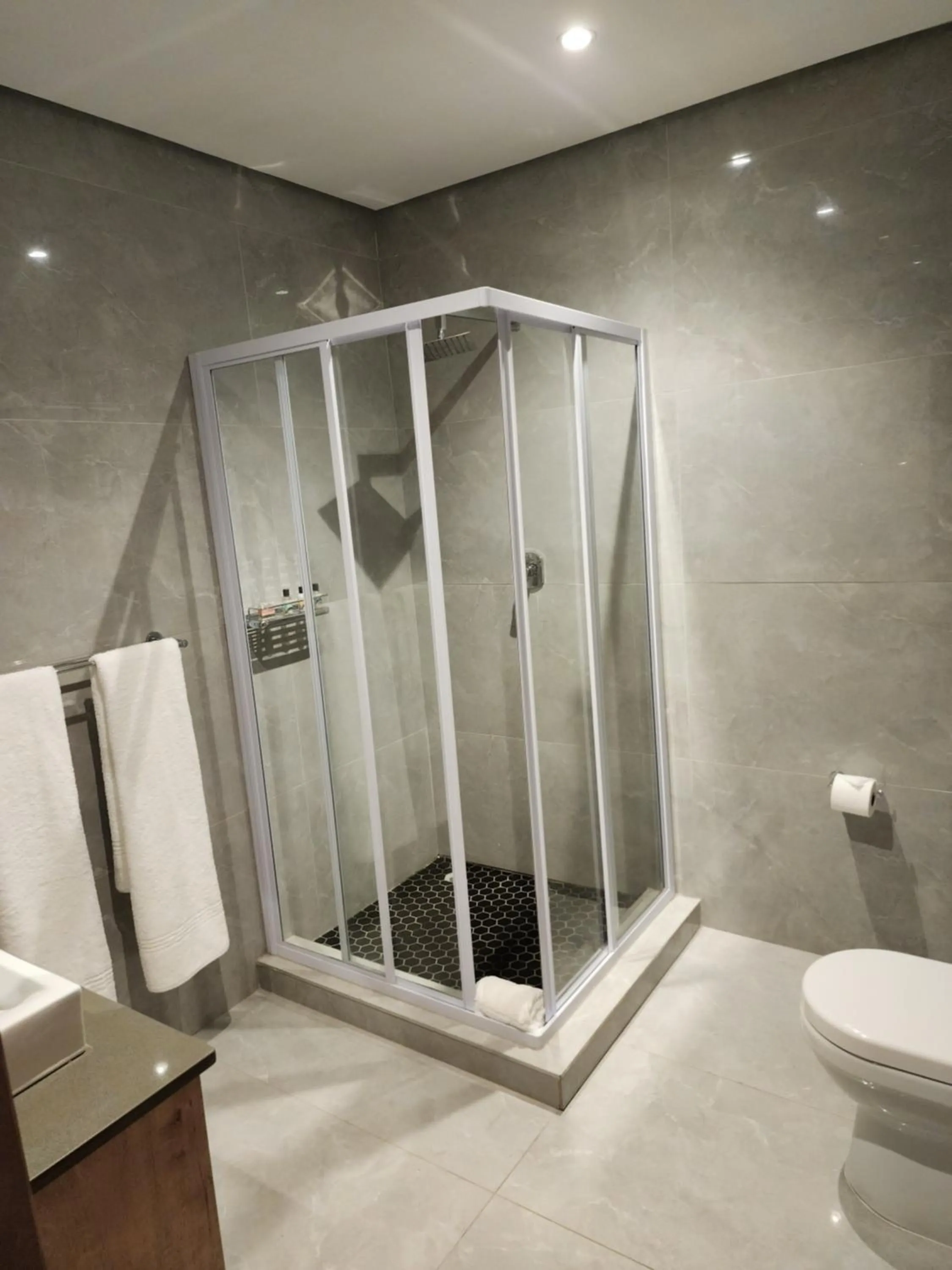 Bathroom in 12 Oceans Hotel and Conference Centre