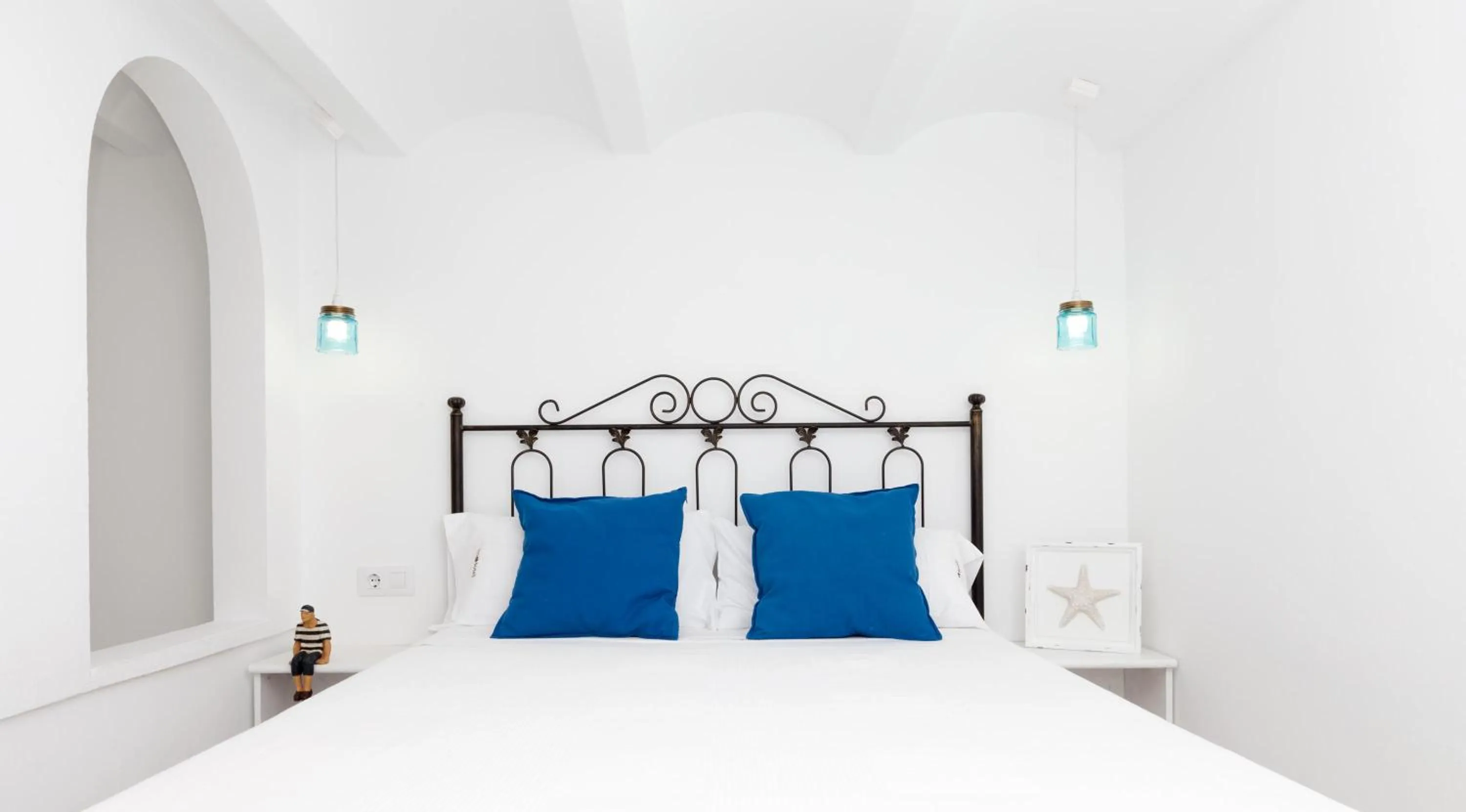 Bedroom, Bed in MR Hotelet de la Raconà & Apartments