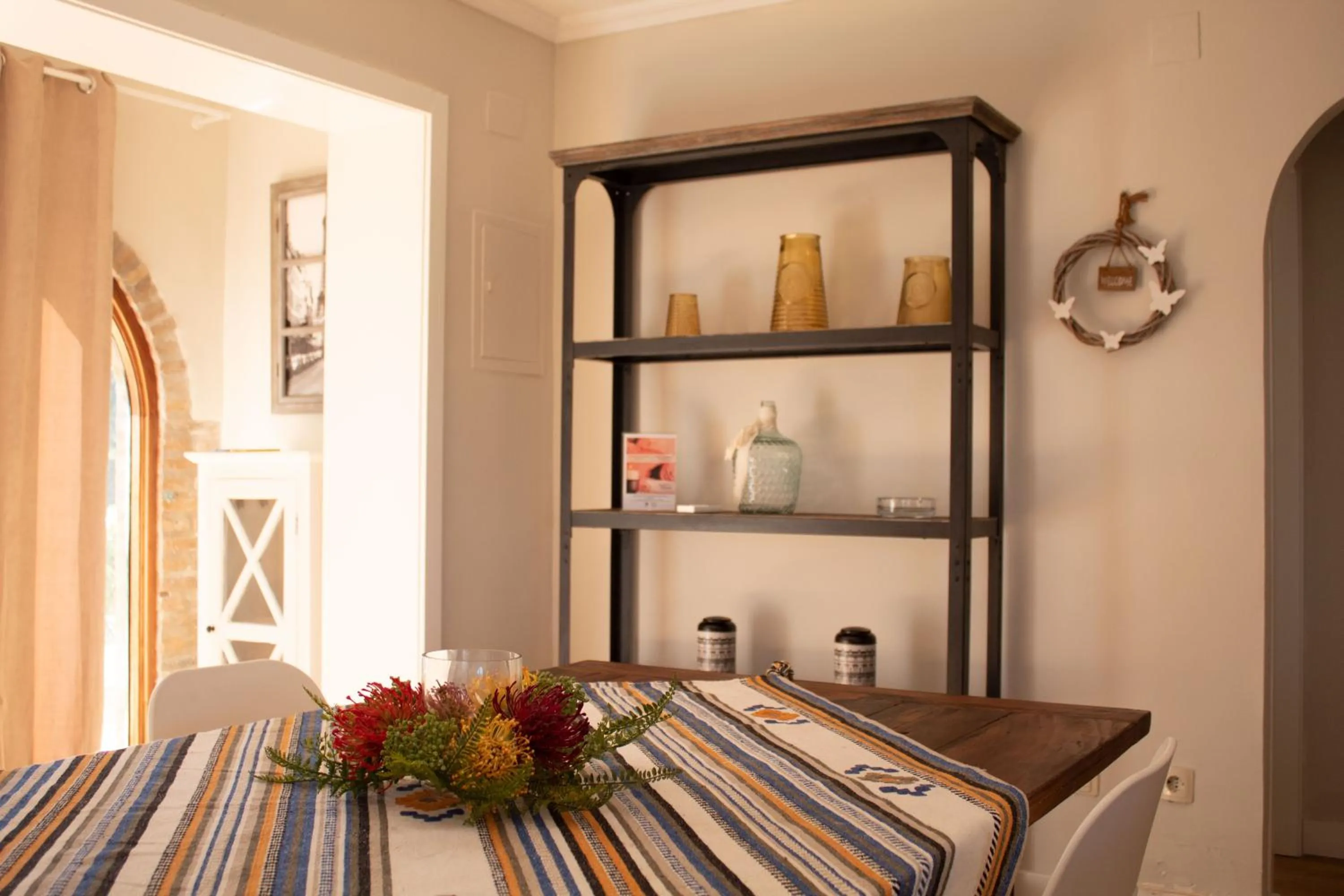 Dining area, Bed in MR Hotelet de la Raconà & Apartments