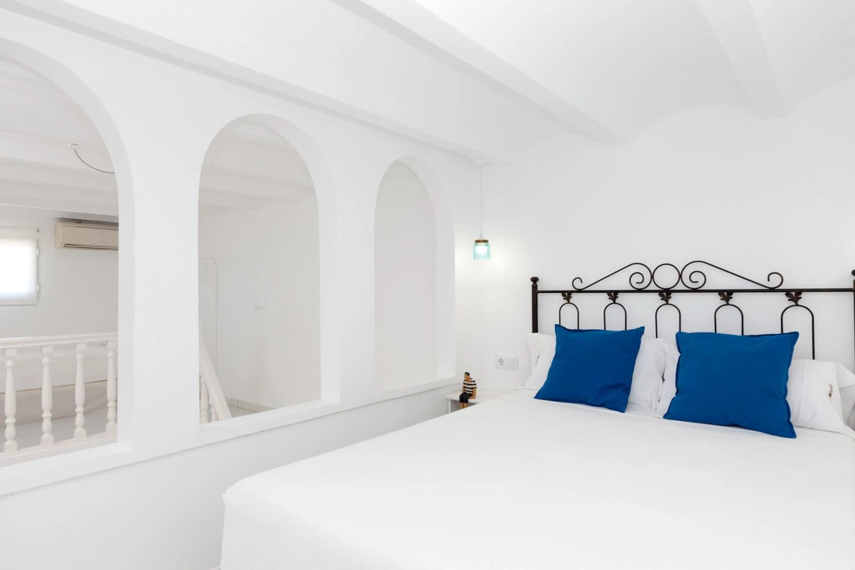 Bedroom, Bed in MR Hotelet de la Raconà & Apartments