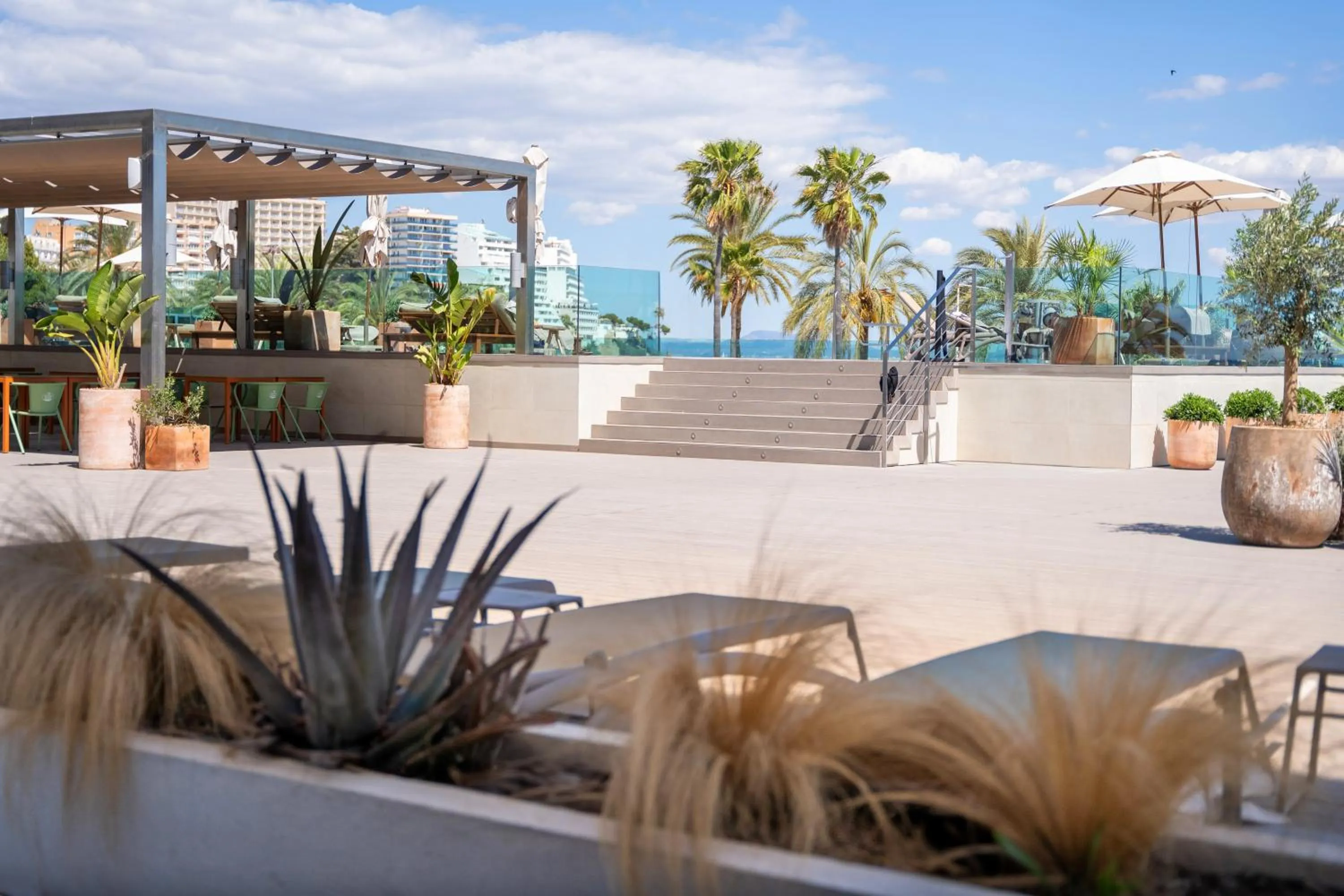 Day in INNSiDE by Meliá Wave Calviá