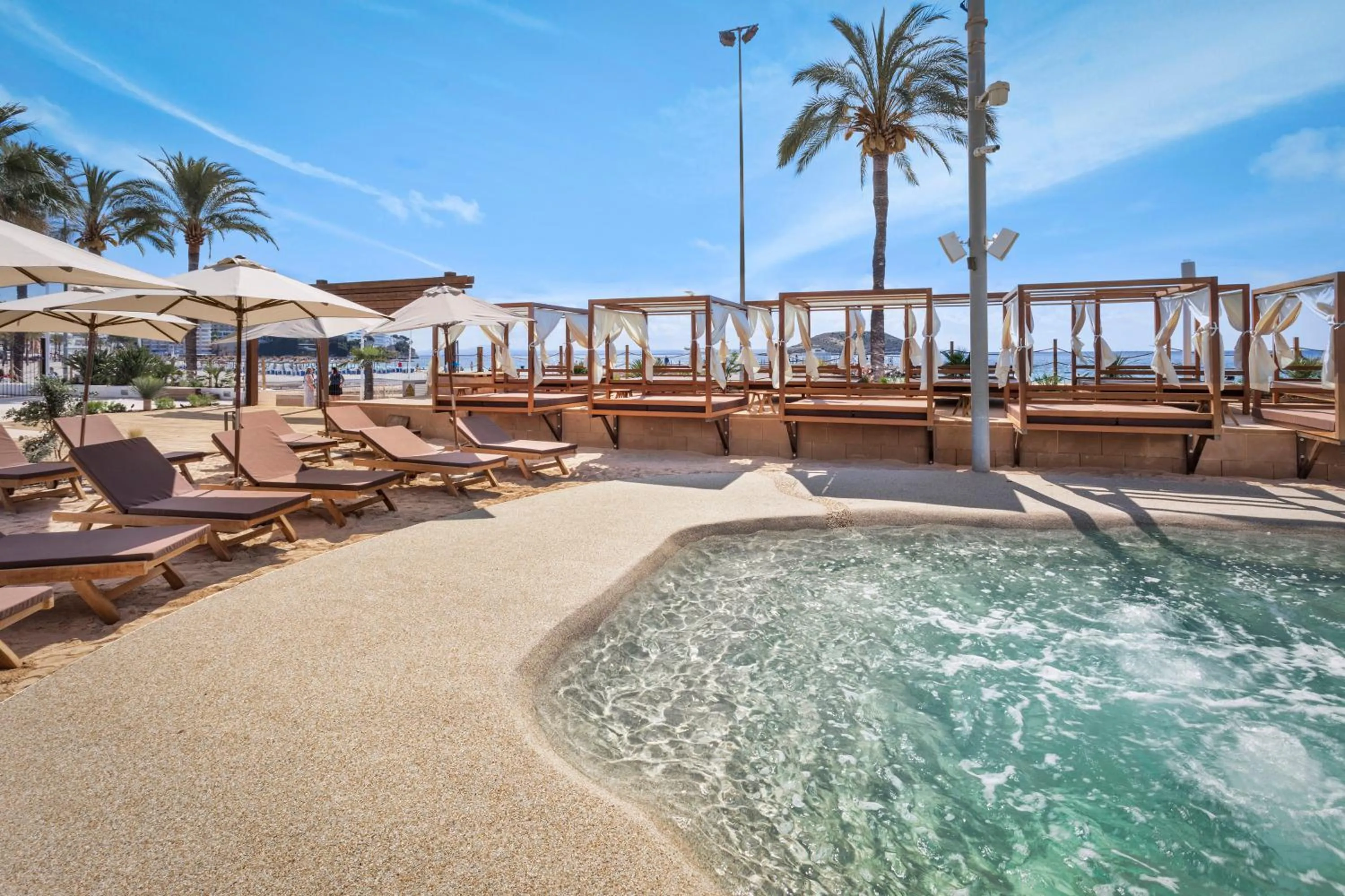 Day in INNSiDE by Meliá Wave Calviá