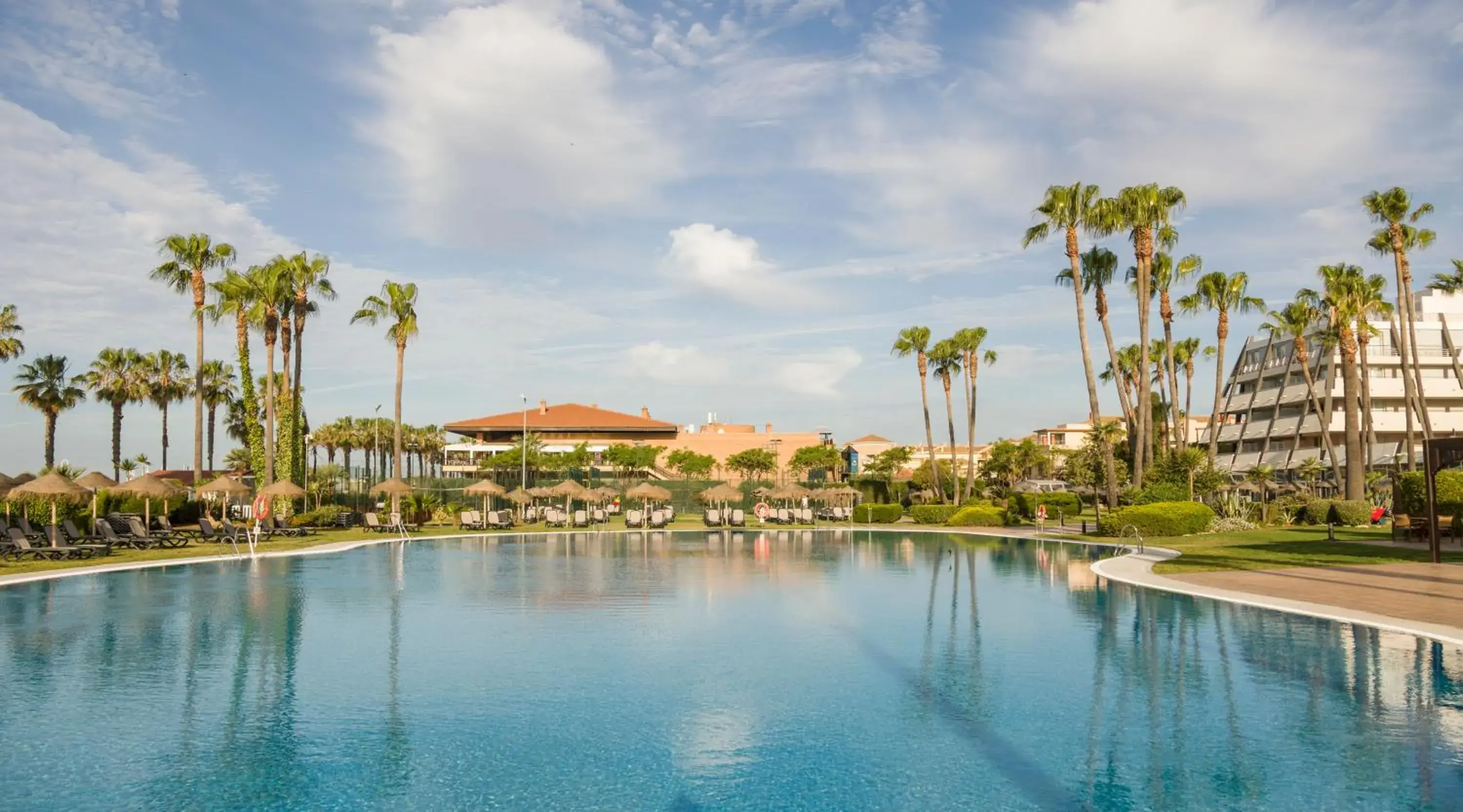 Swimming pool in Ilunion Islantilla Swimming pool in Ilunion Islantilla