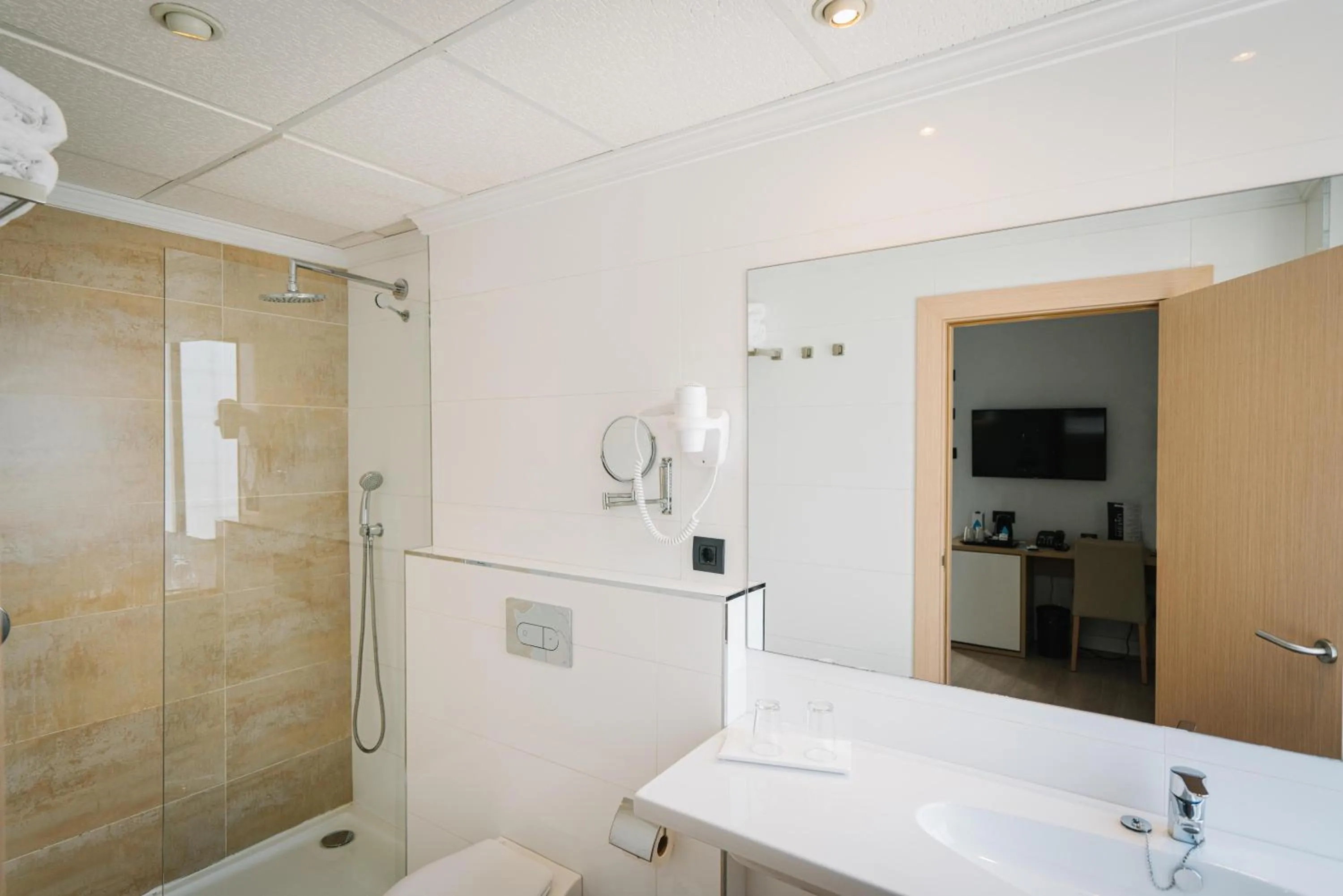 Shower in THB Los Molinos - Adults Only