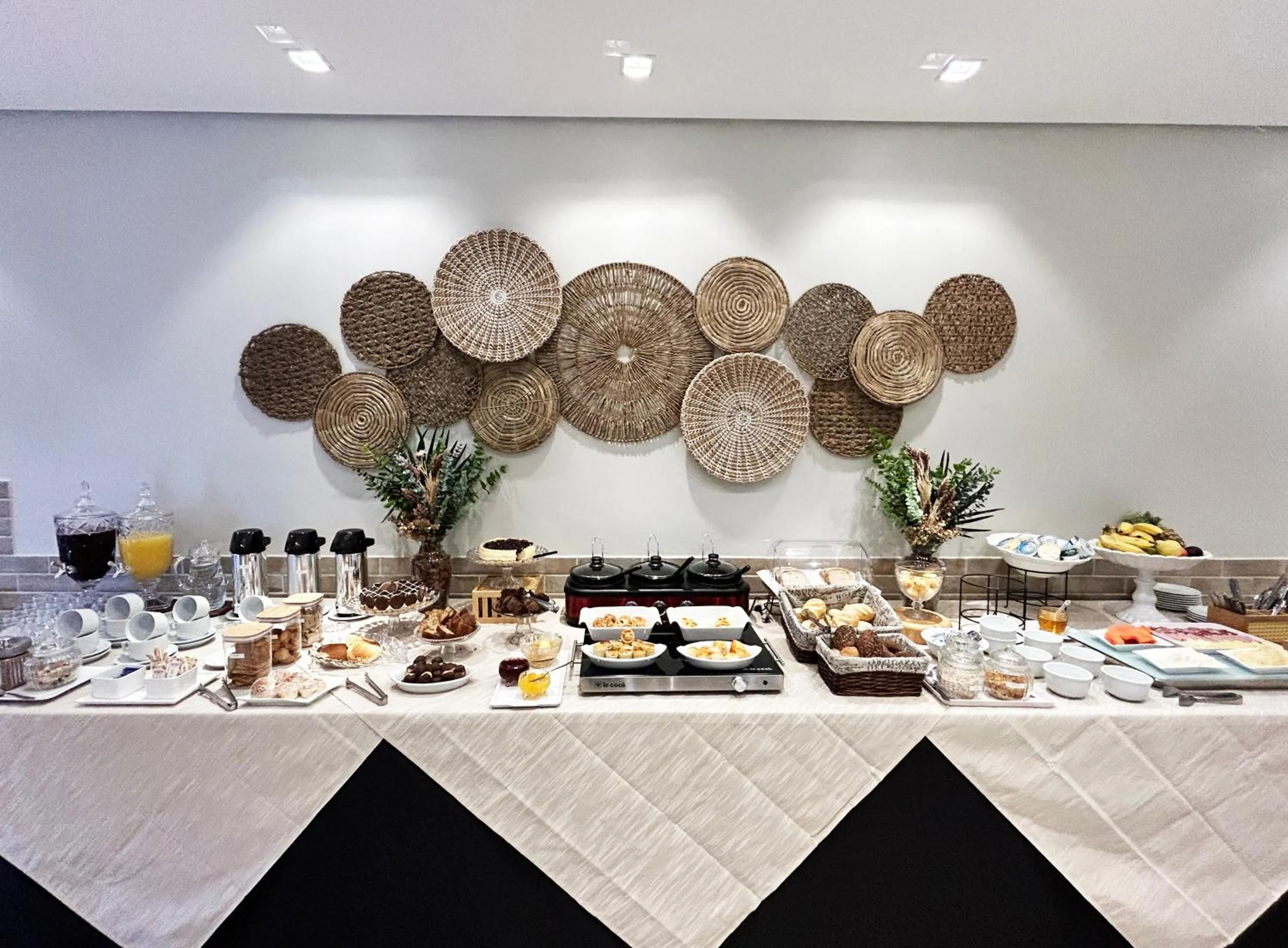 Breakfast in Apartamentos Studio Allure Moema - Com café da manhã e Valet opcional, Recepção 24 horas