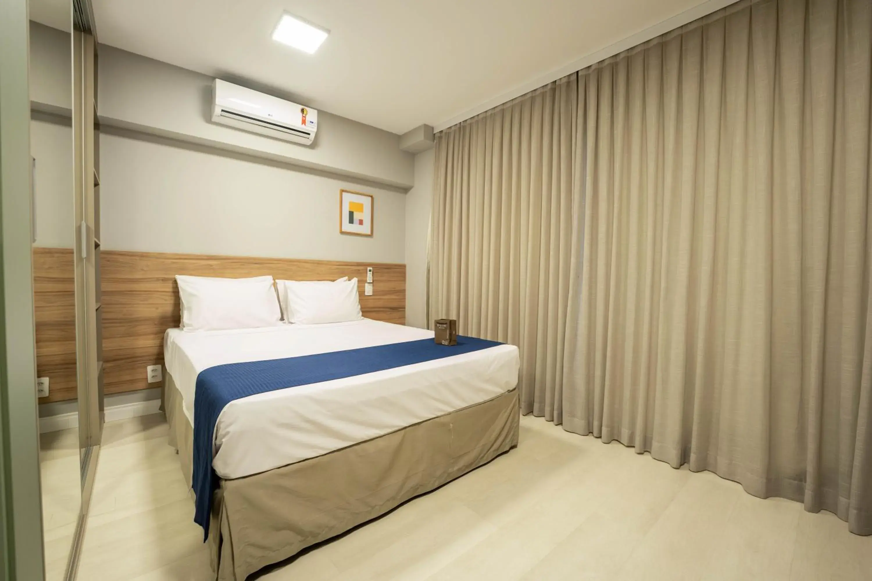 Studio with Balcony - single occupancy in Apartamentos Studio Allure Moema - Com café da manhã e Valet opcional, Recepção 24 horas Studio with Balcony - single occupancy in Apartamentos Studio Allure Moema - Com café da manhã e Valet opcional, Recepção 24 horas