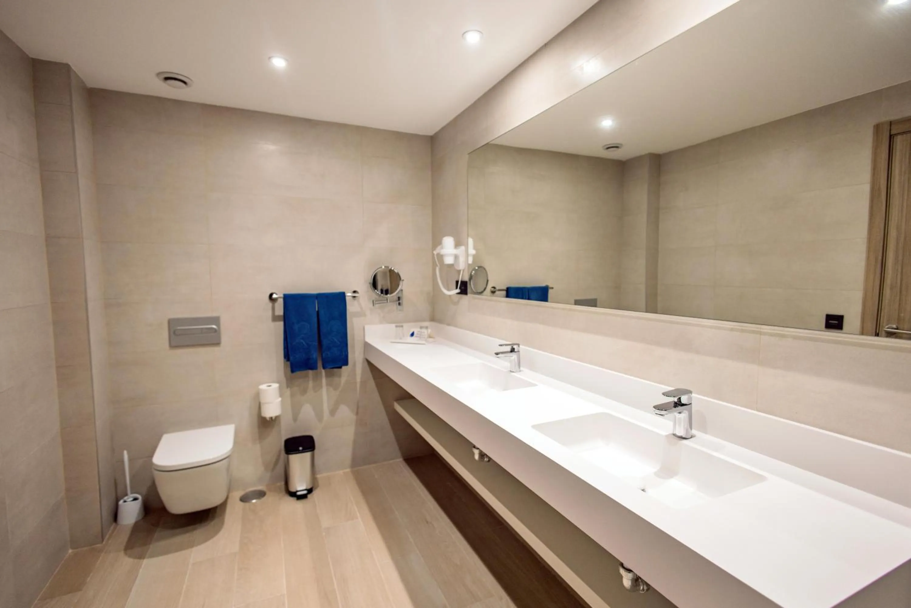 Bathroom in Servatur Puerto Azul